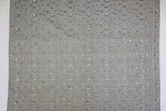 Beaded Metallic Chantilly Lace3