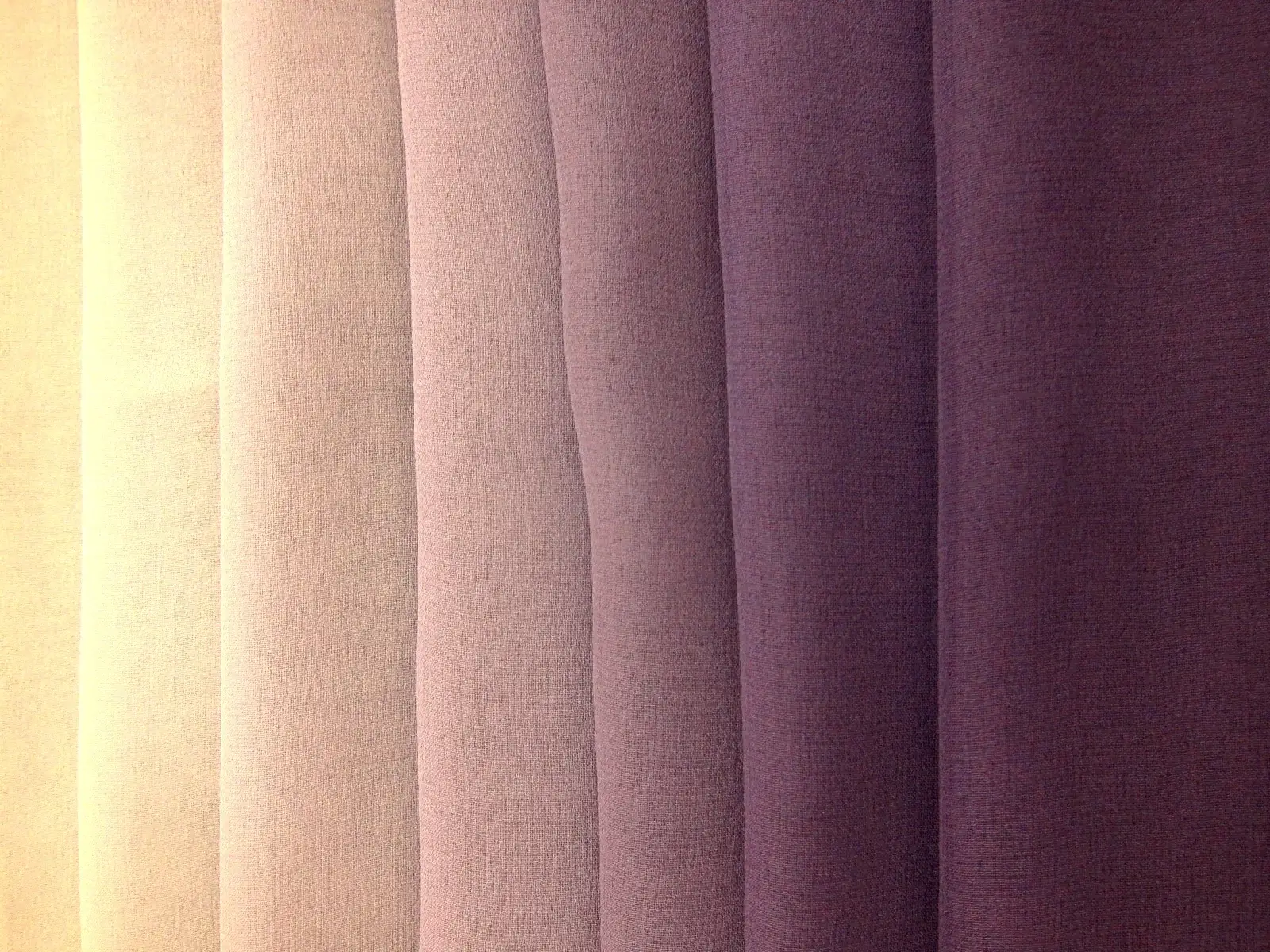 Silk Ombré Chiffon in Grape I0