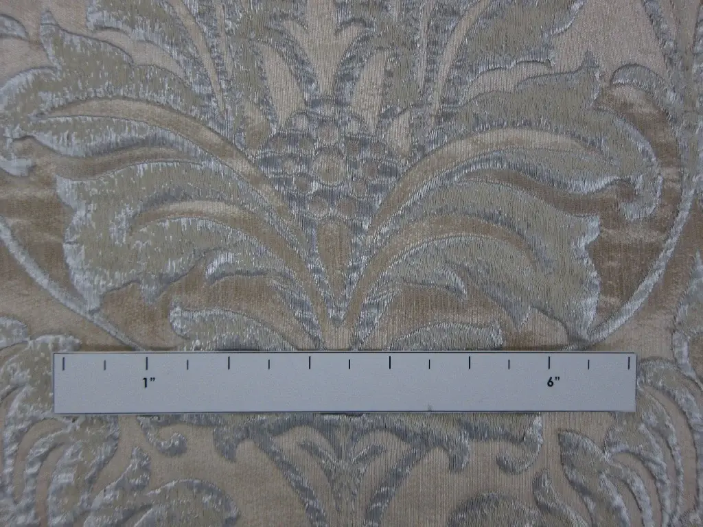 Poly Metallic Cloque1