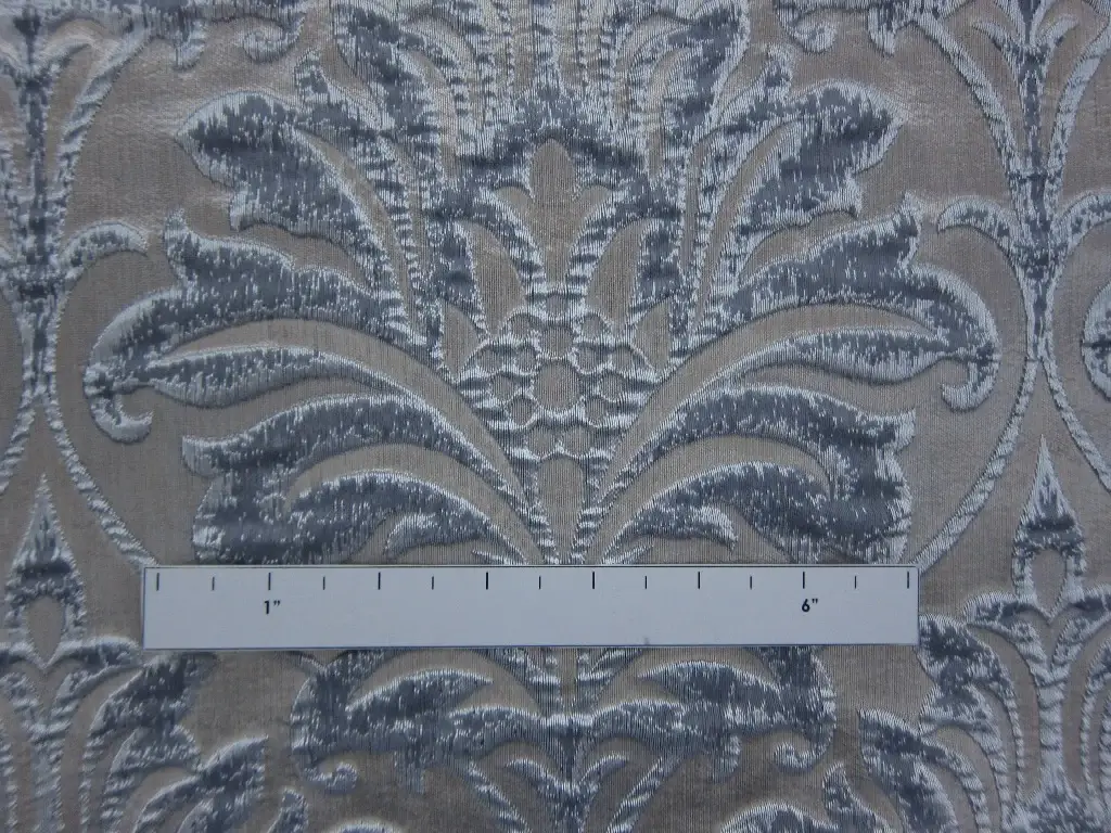 Poly Metallic Cloque1