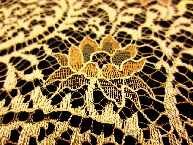 Chantilly Lace2