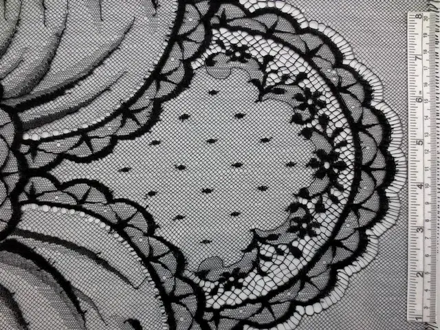 Chantilly Lace0
