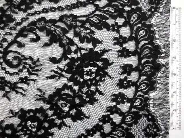 Chantilly Lace0