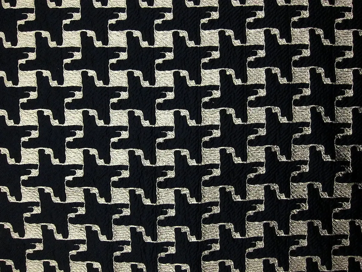 Houndstooth Lamé Cloqué0