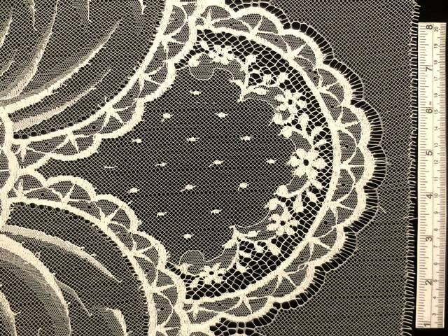 Chantilly Lace0