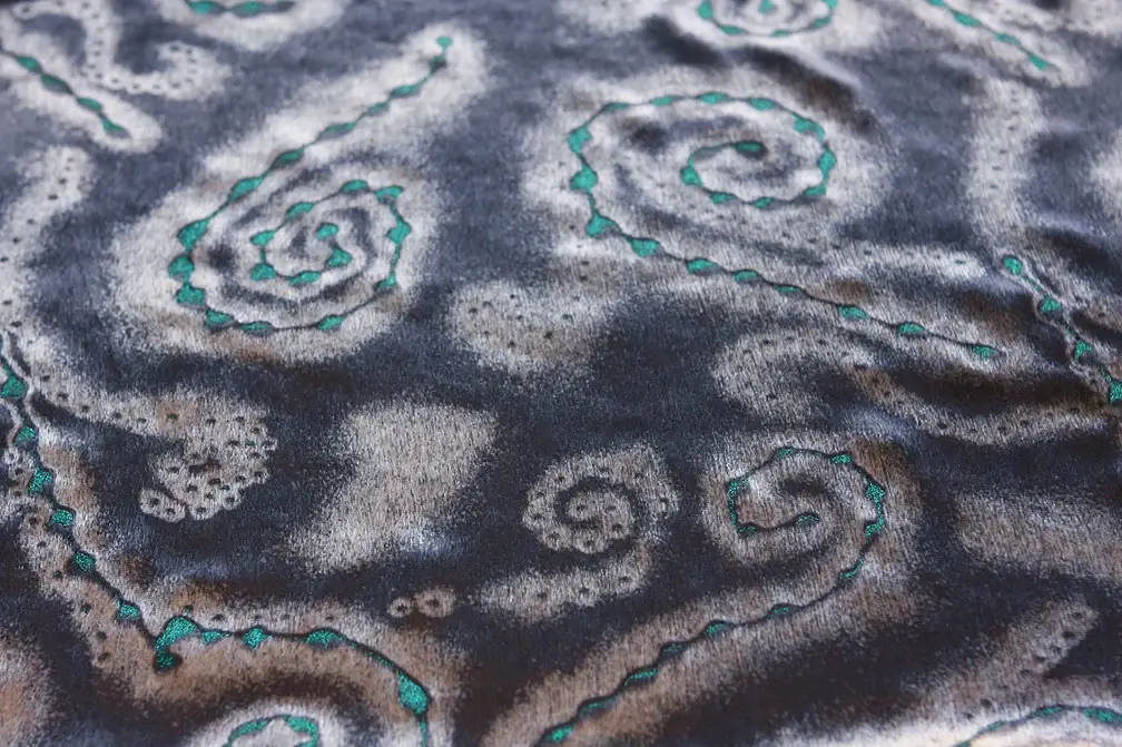 Sparkle Painted Panné Velvet2