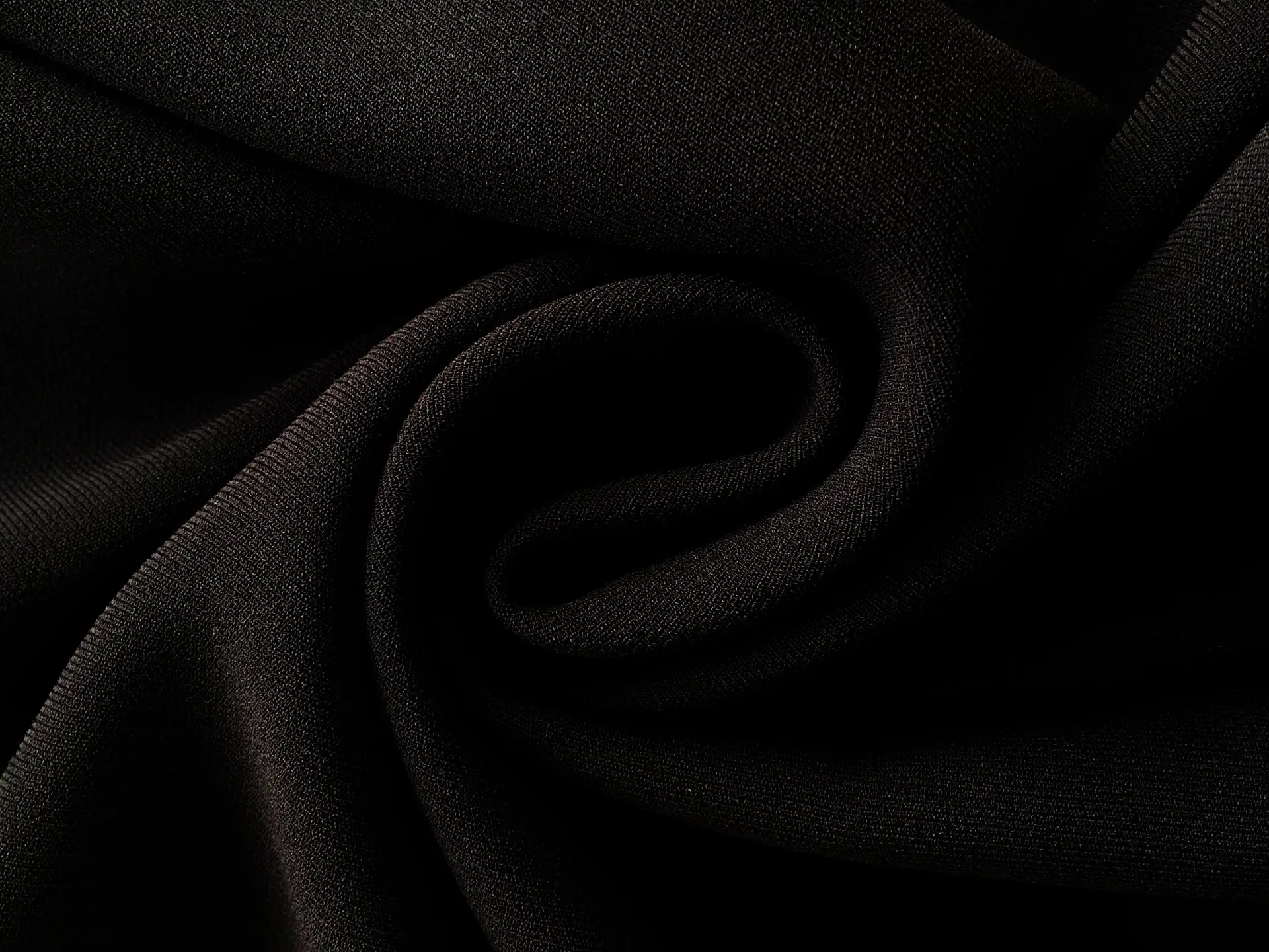 Sponge Crepe in Black0