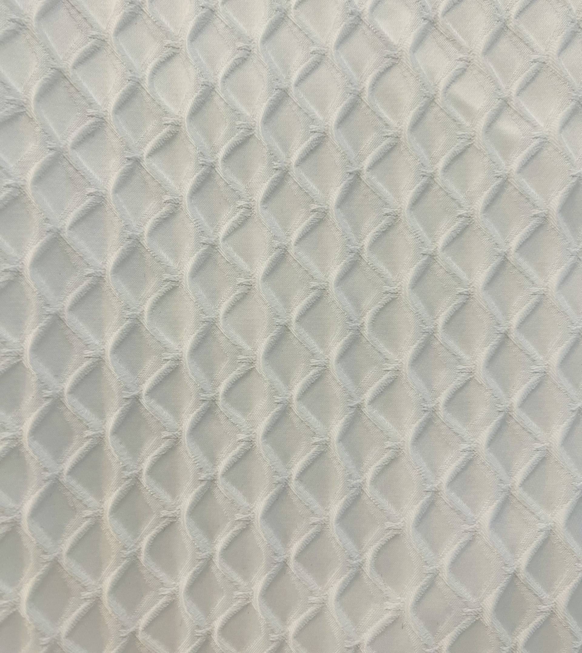 Birdseye Cloqué in White