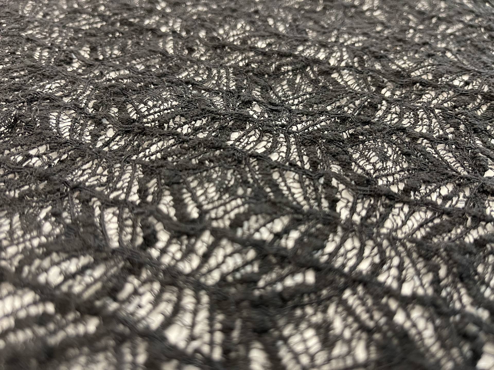 Stretch Lace in Black