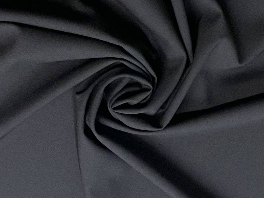 Made in Italy 98% Wool 2% Lycra Super 100's in Black