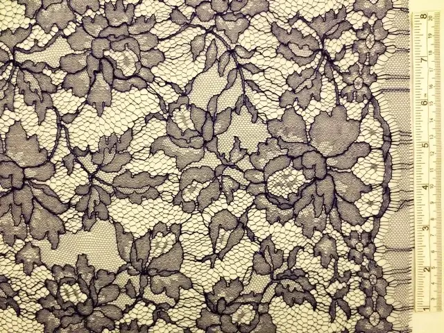 Chantilly Lace0