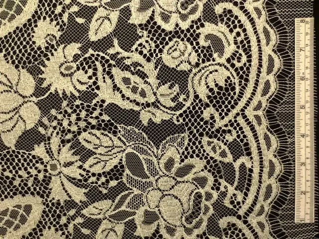 Chantilly Lace0