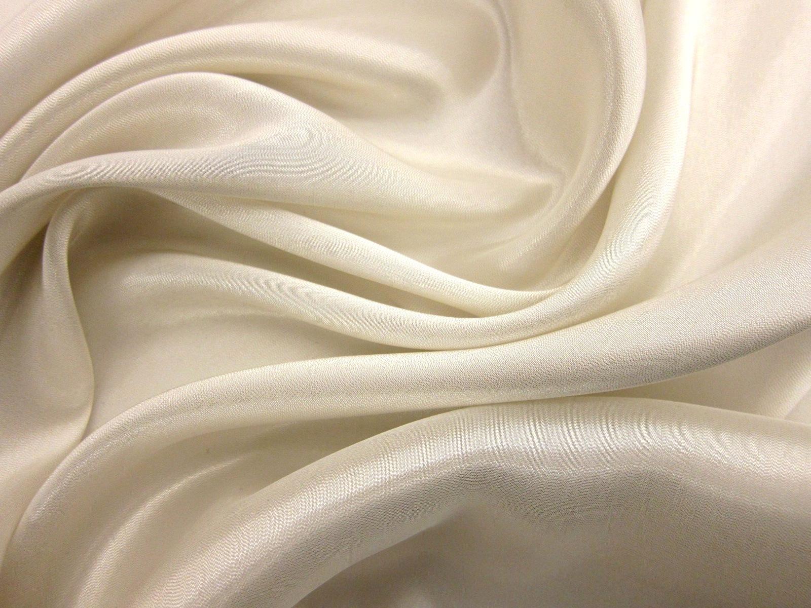 Silk Blend Liquid Lame2