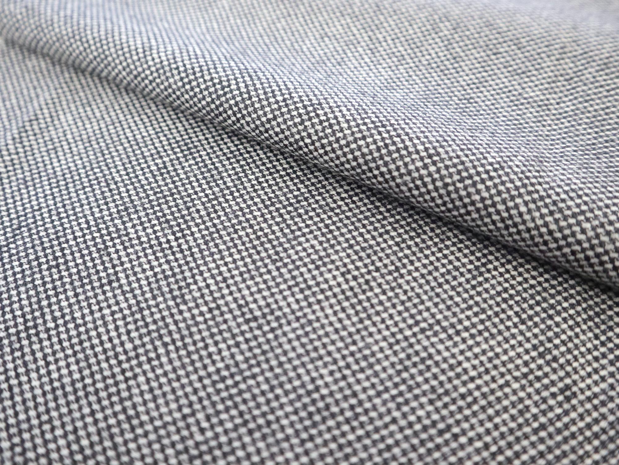 Italian Wool Suiting in Charcoal