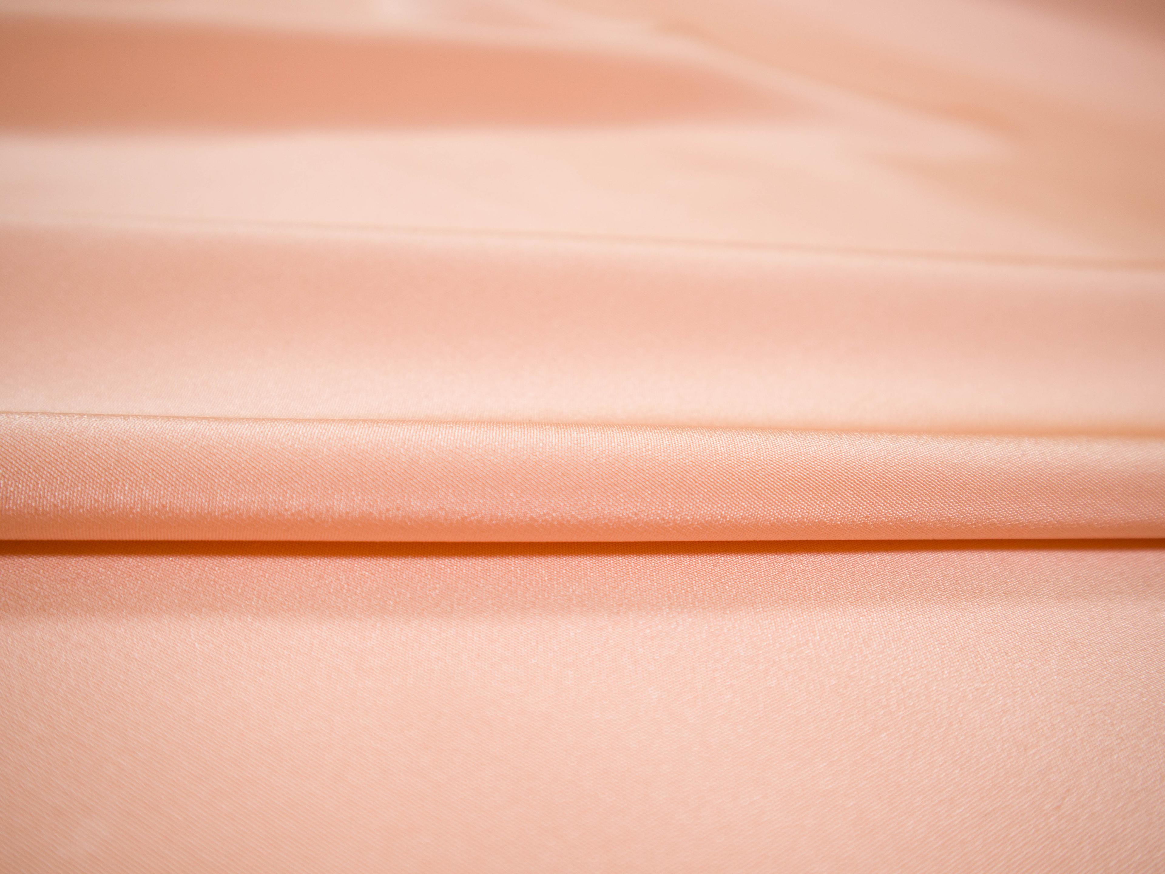 silk 4 ply crepe in Peach- flat
