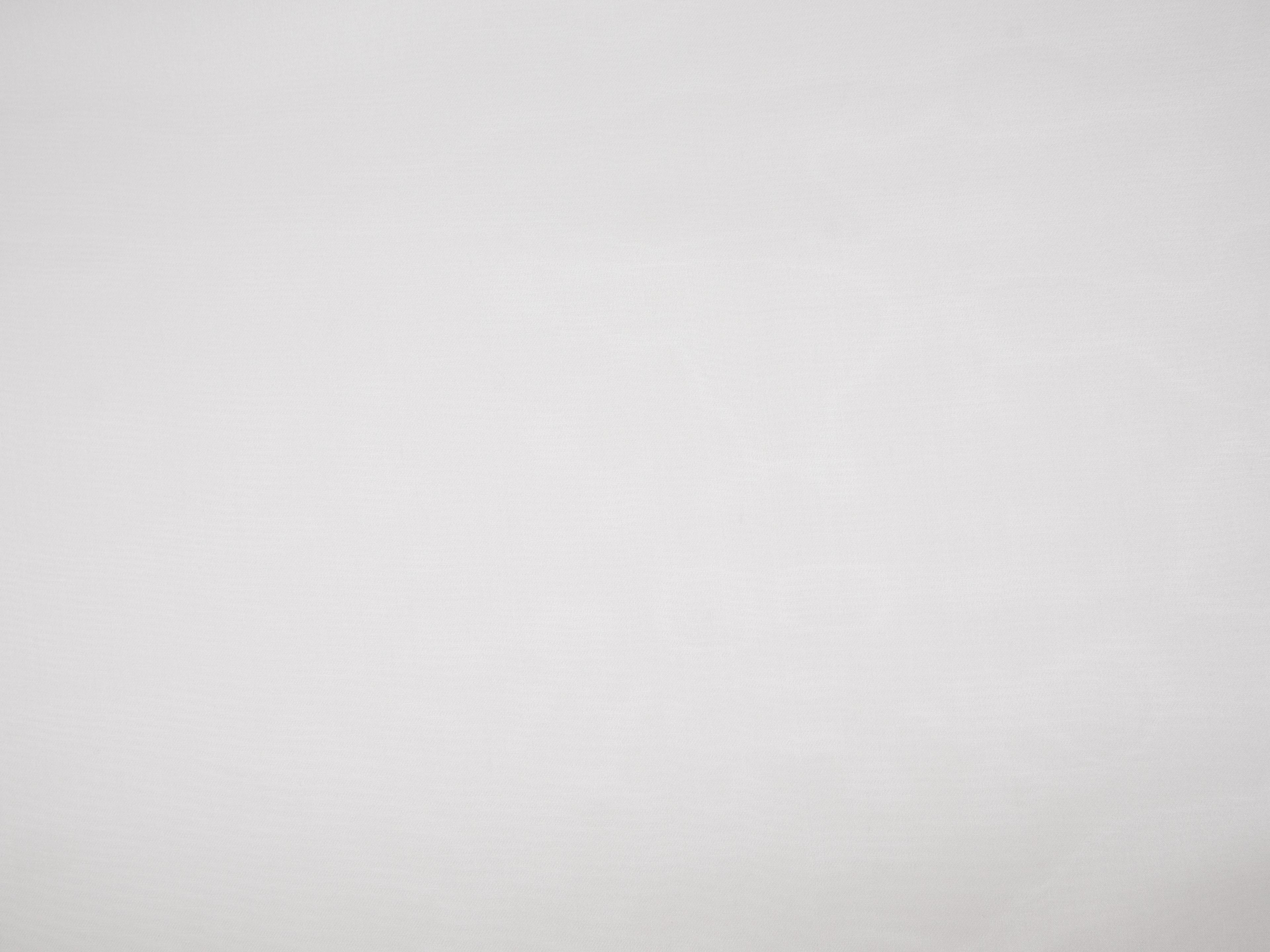 Solid organza in White flat