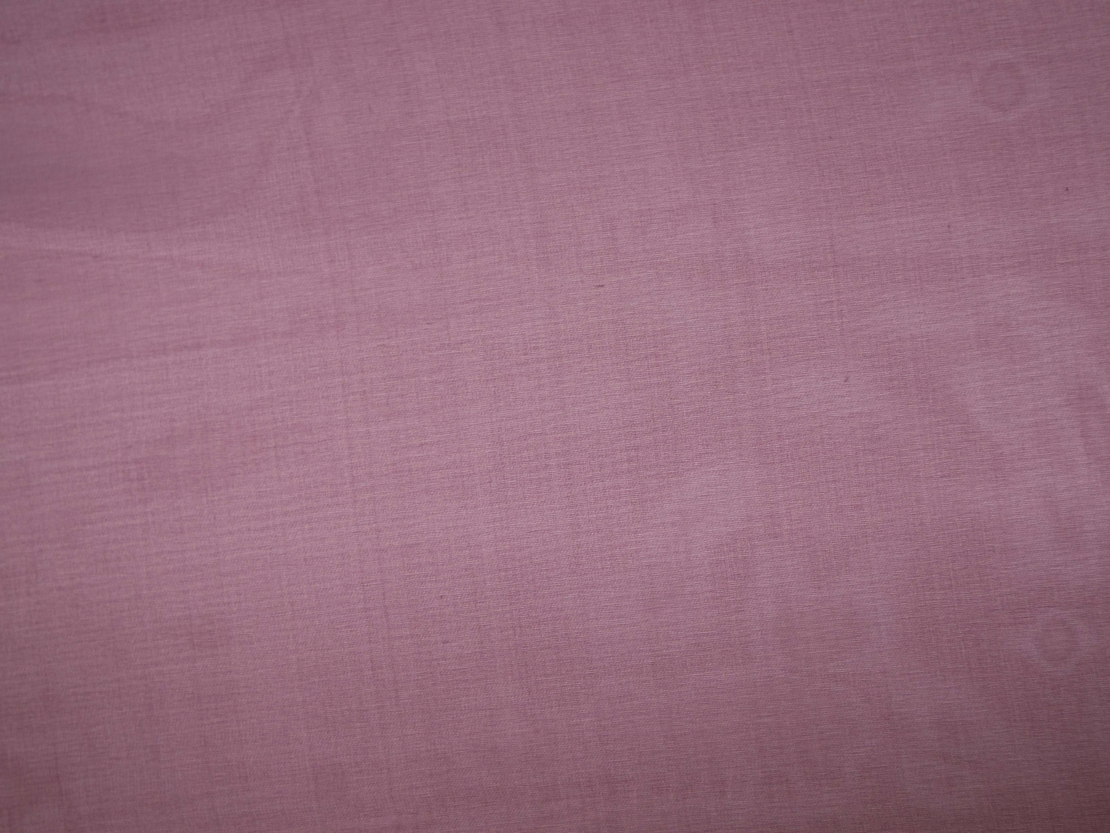 Silk organza in eggplant flat