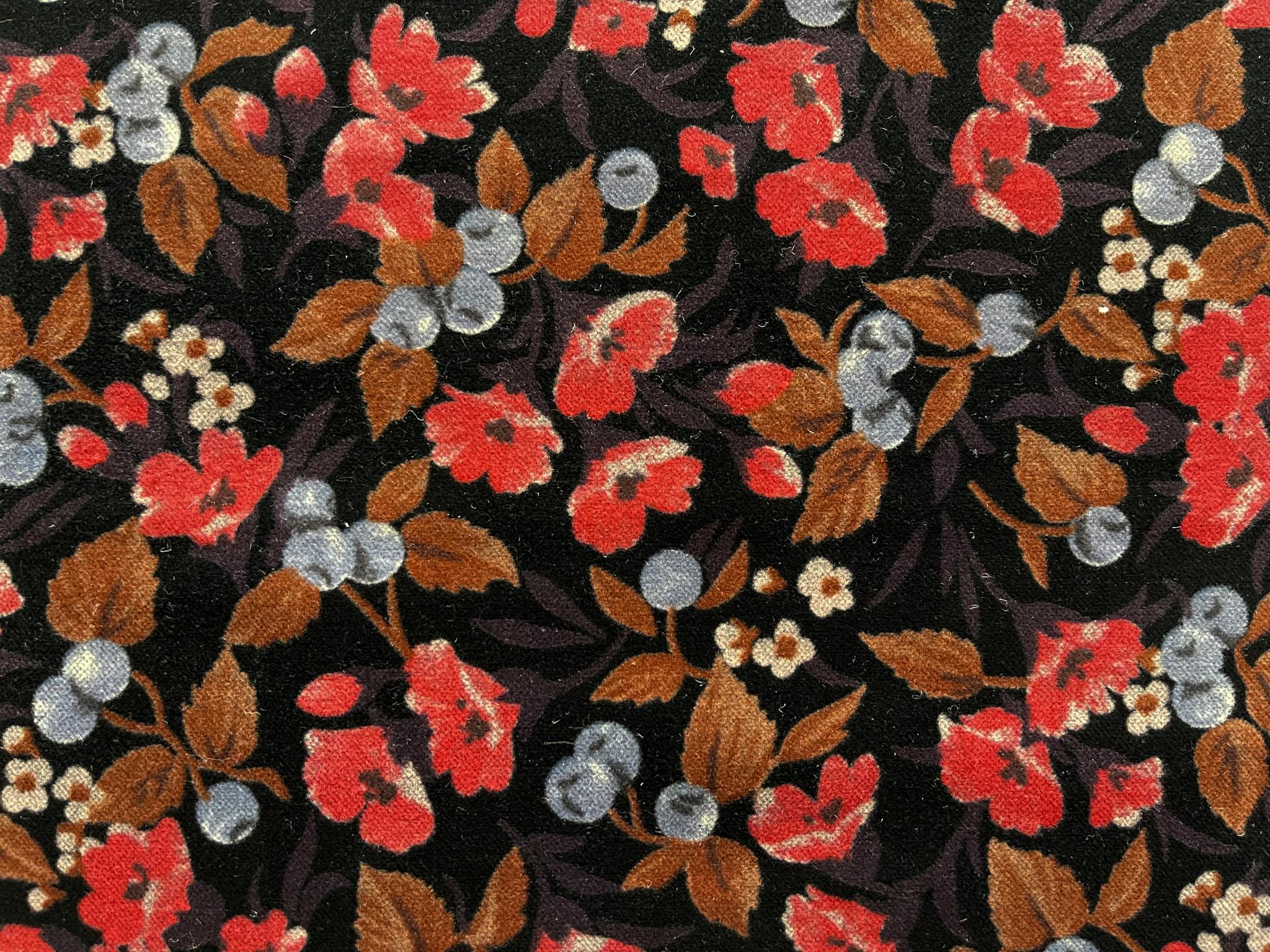 Vintage Cotton Velvet Print. Poppies and Berries