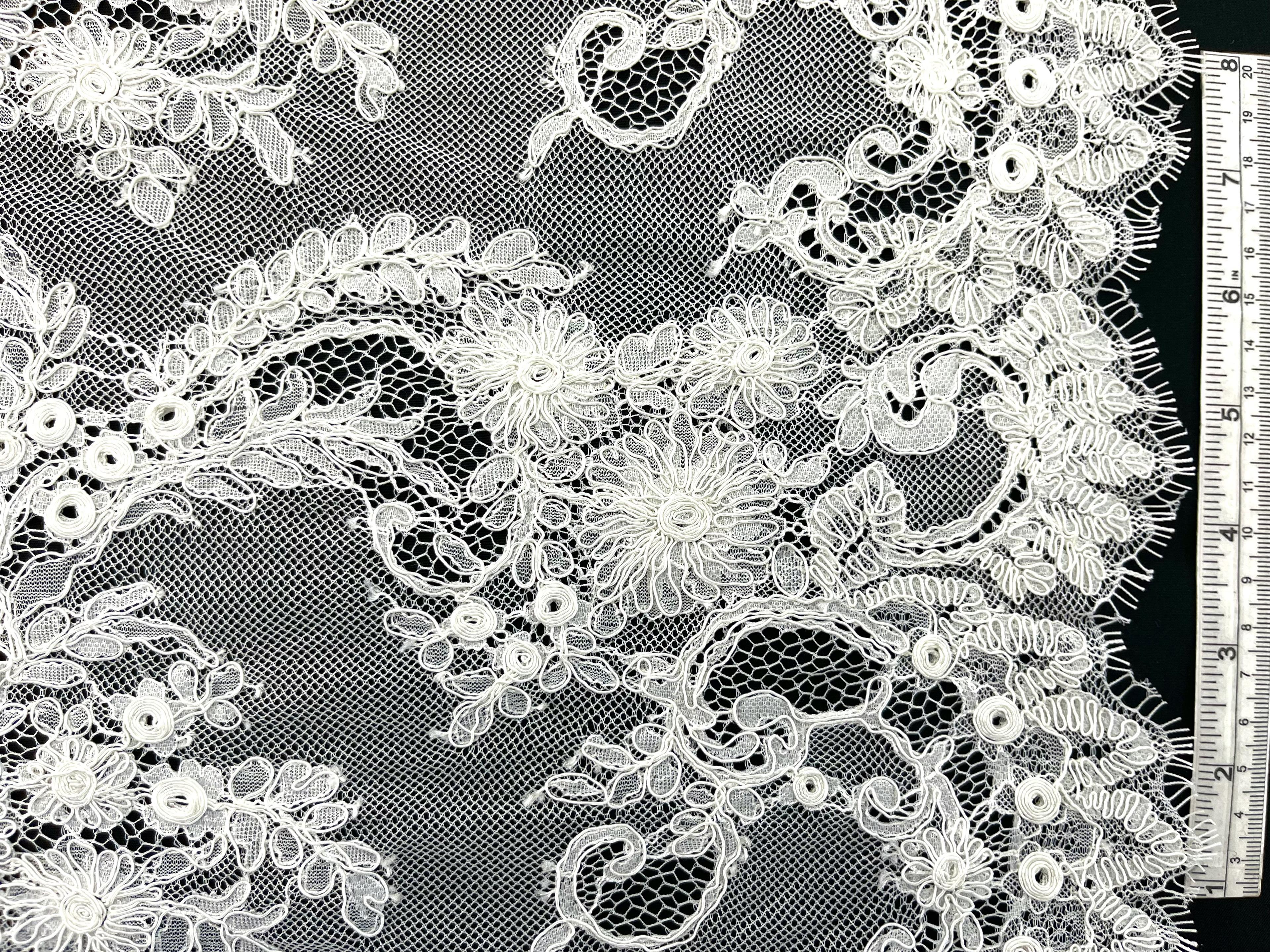 Alençon Lace in Off White