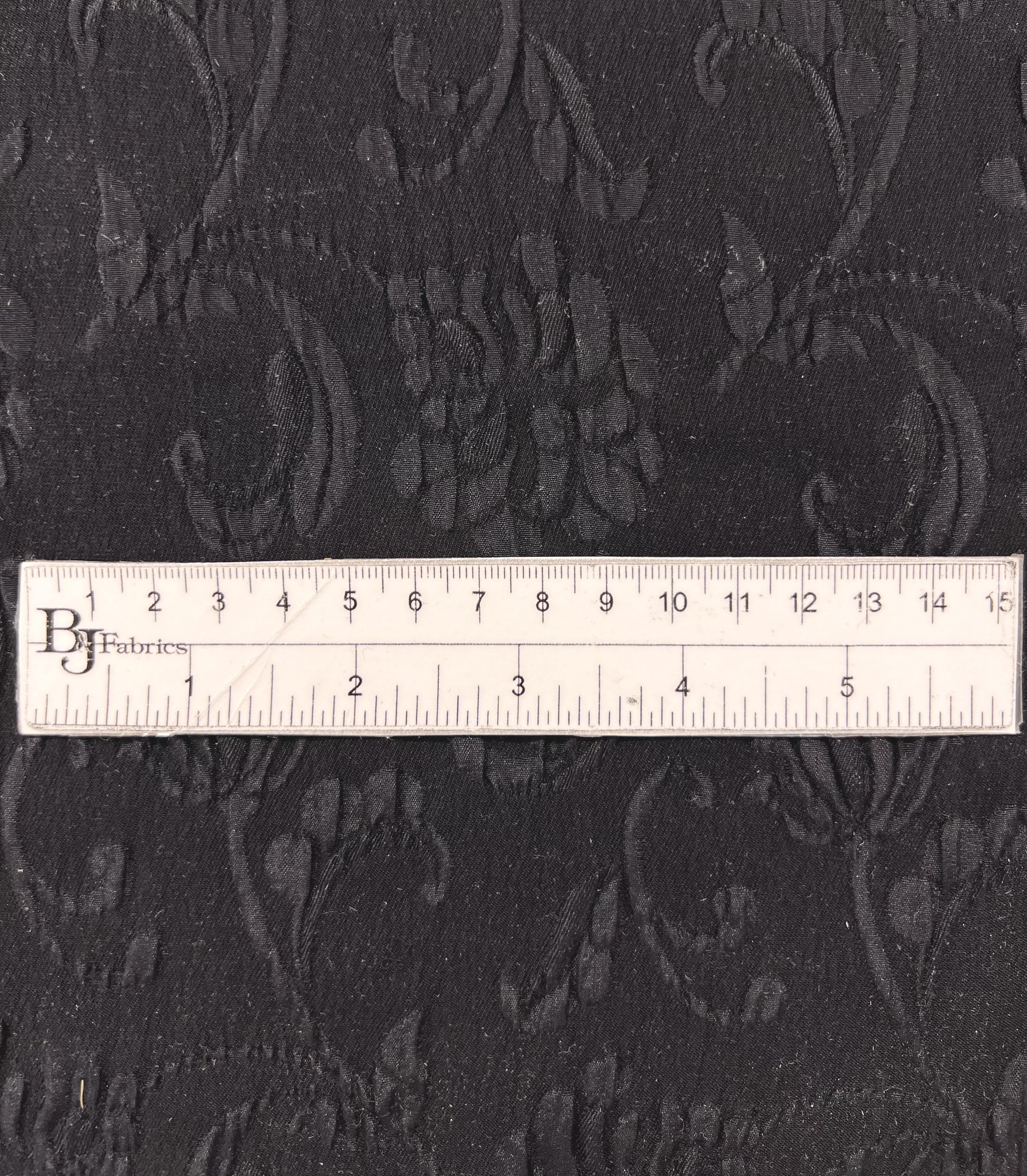 Vintage Silk Matelassé in Black