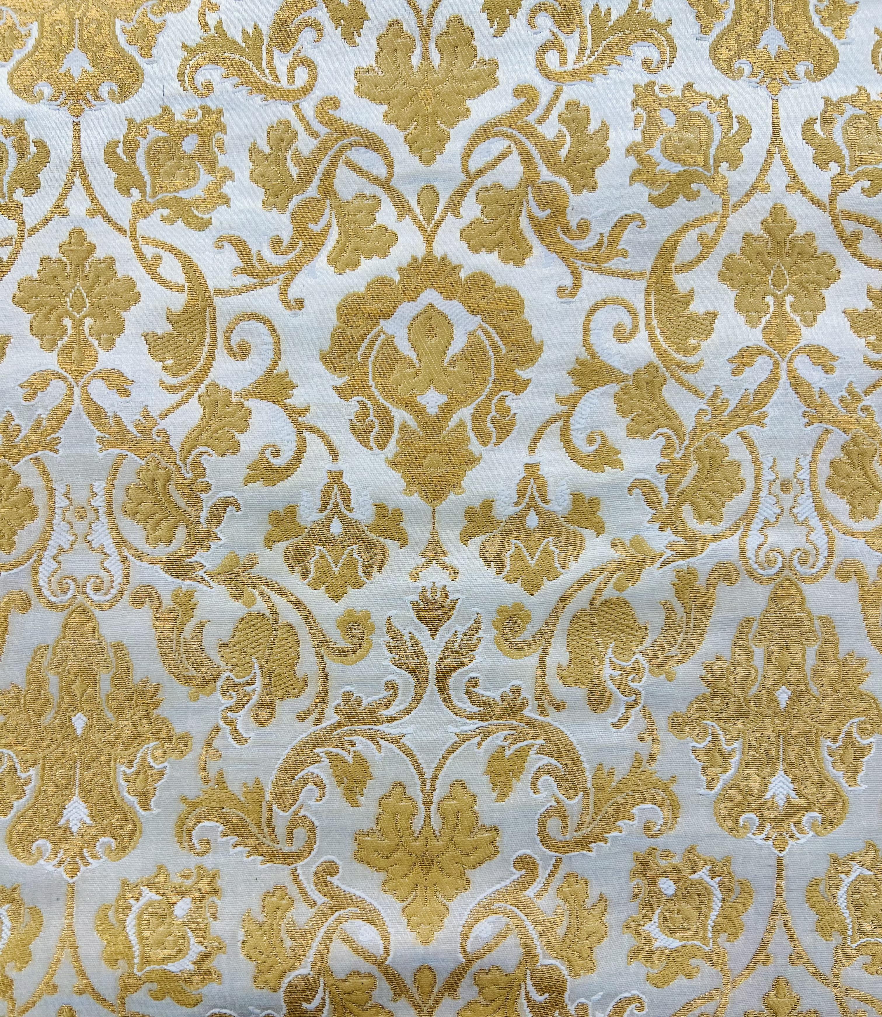 Metallic Brocade in Off White & Gold