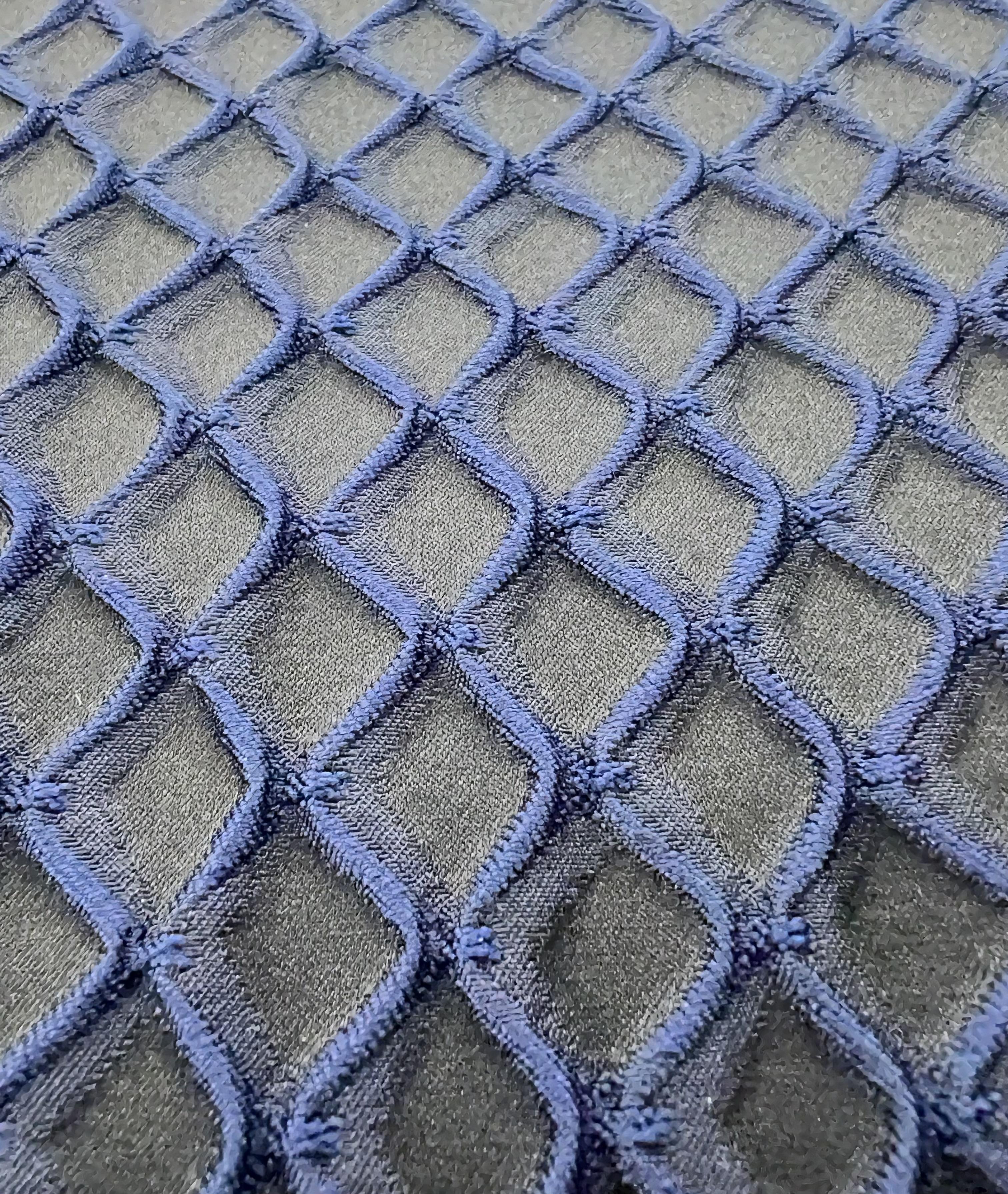 Birdseye Cloqué in Navy