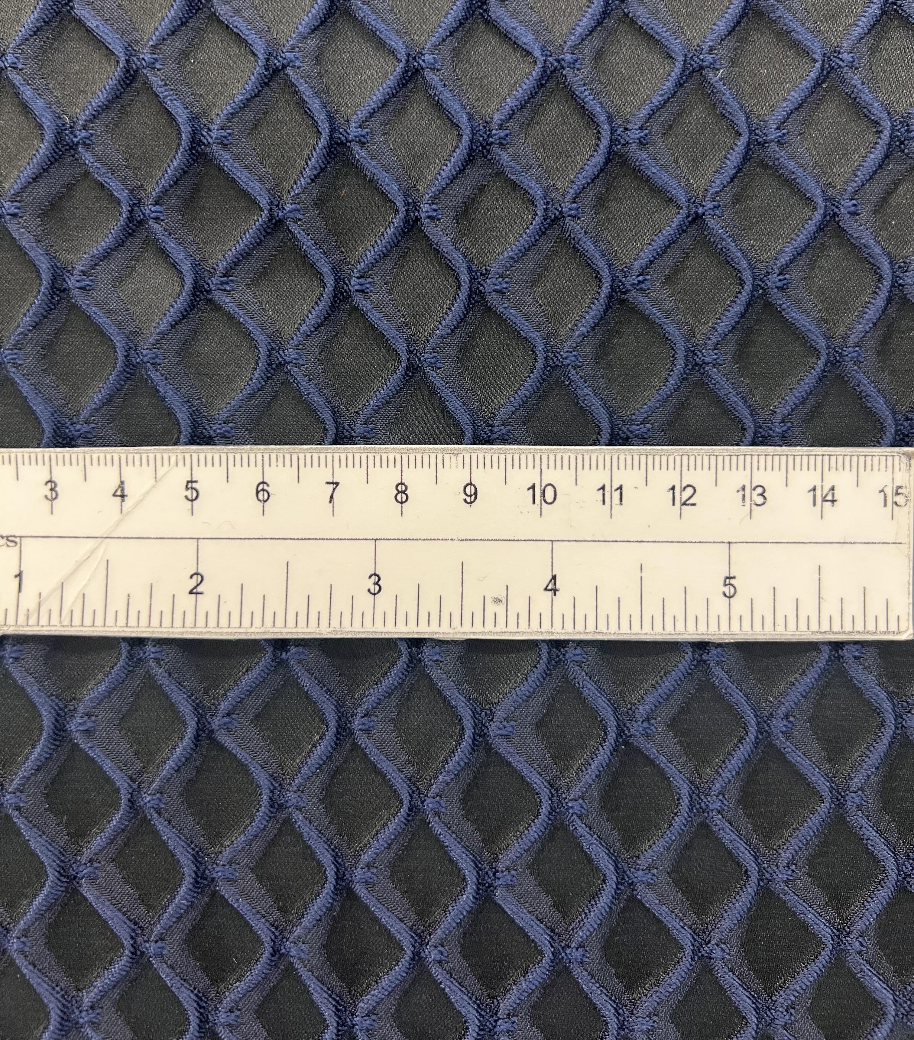 Birdseye Cloqué in Navy