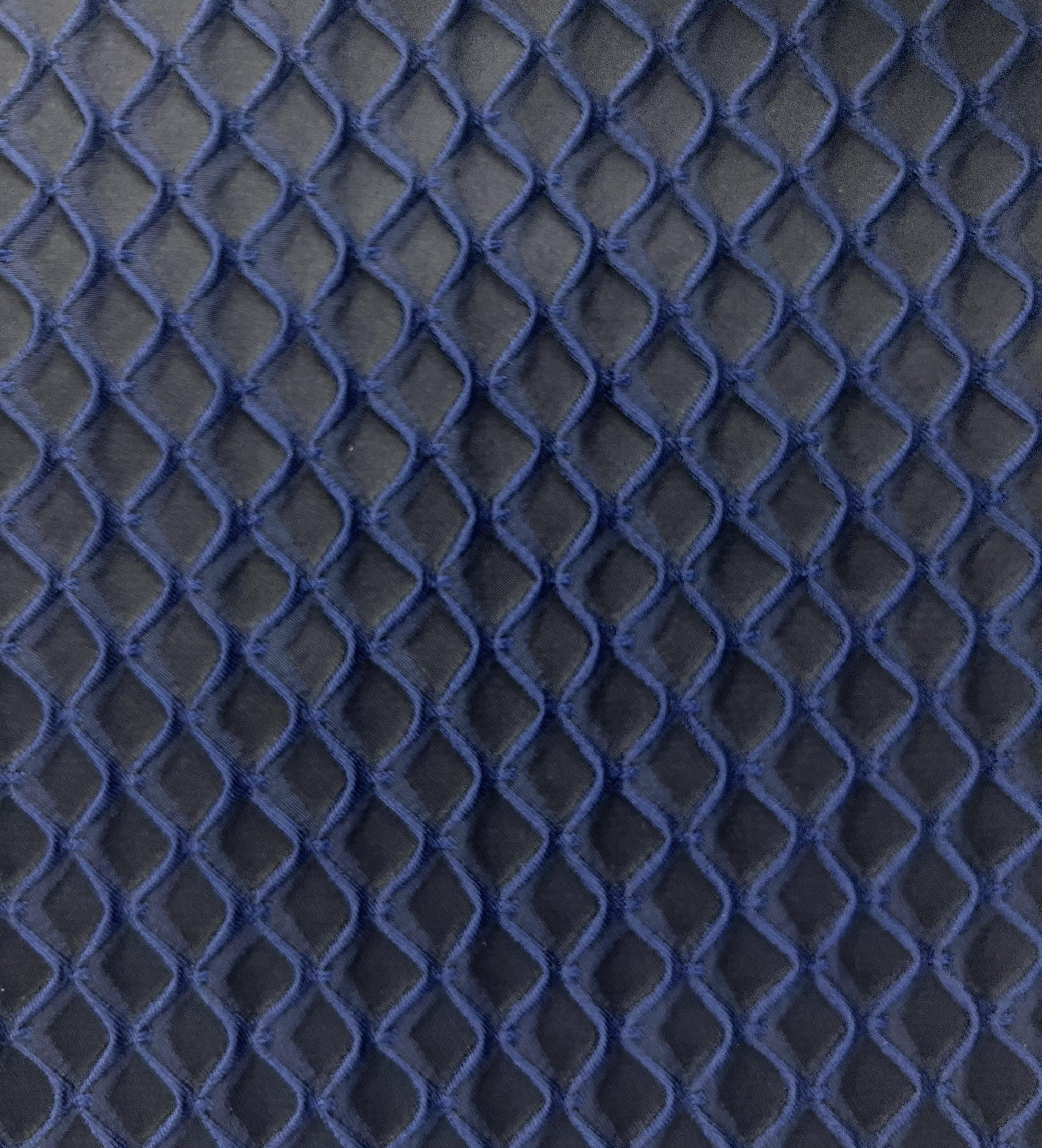 Birdseye Cloqué in Navy