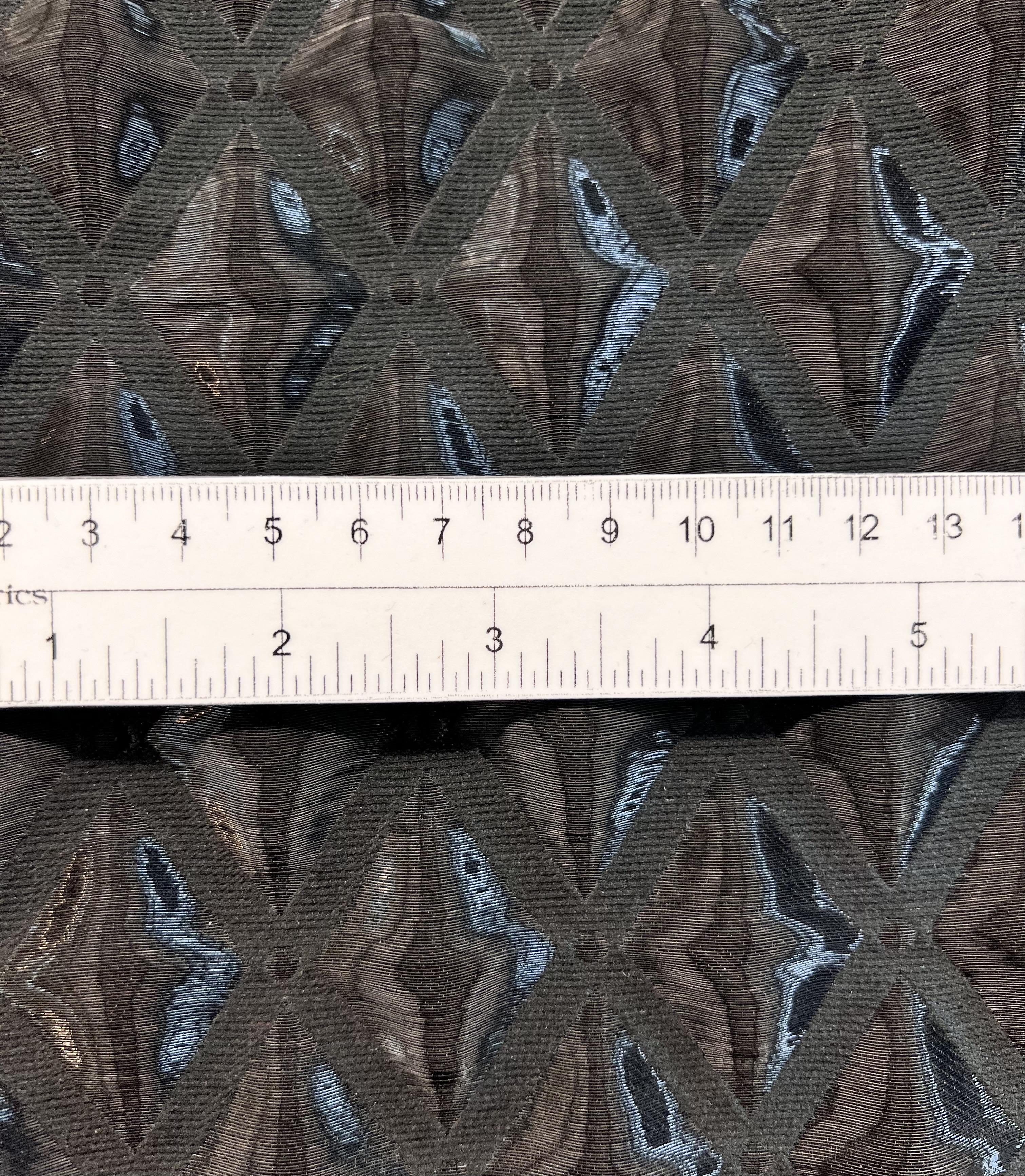 Couture Liquid Organza Diamond Cloque in Noir