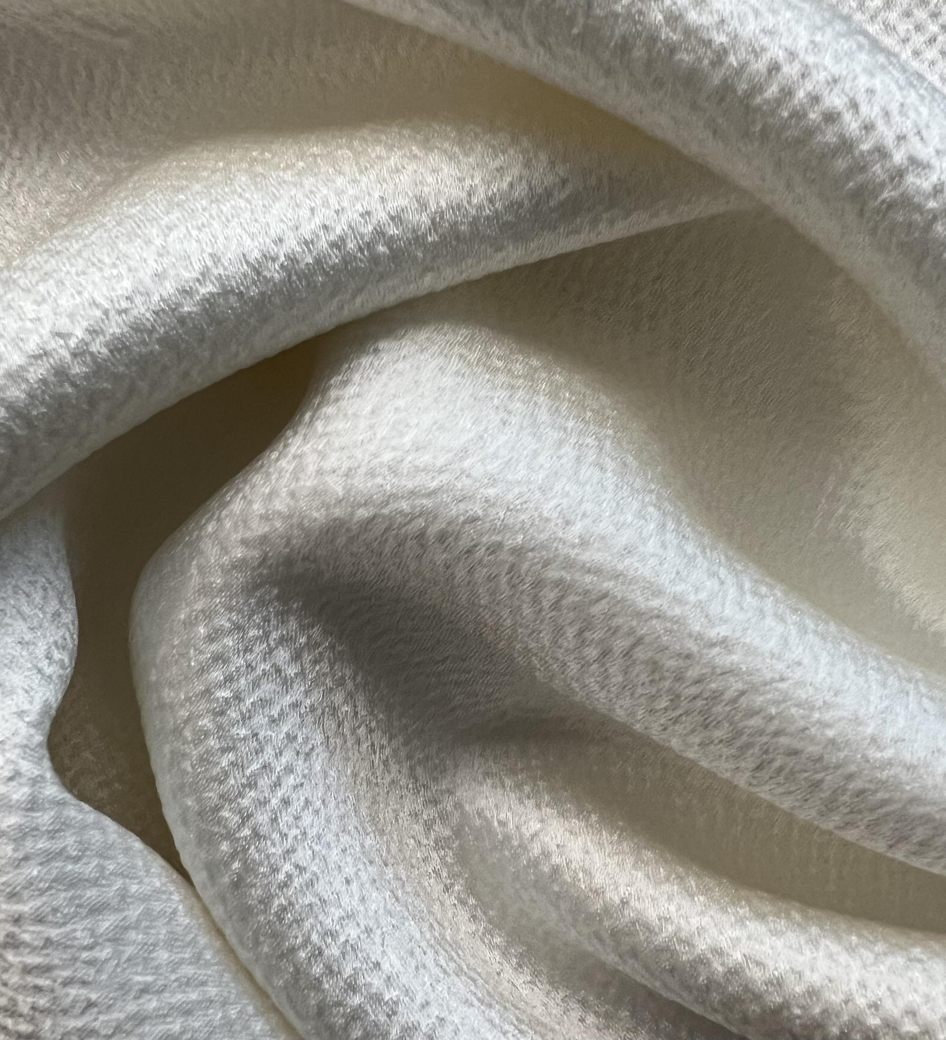 Made in Italy Viscose/Acetate Hammered Satin in White