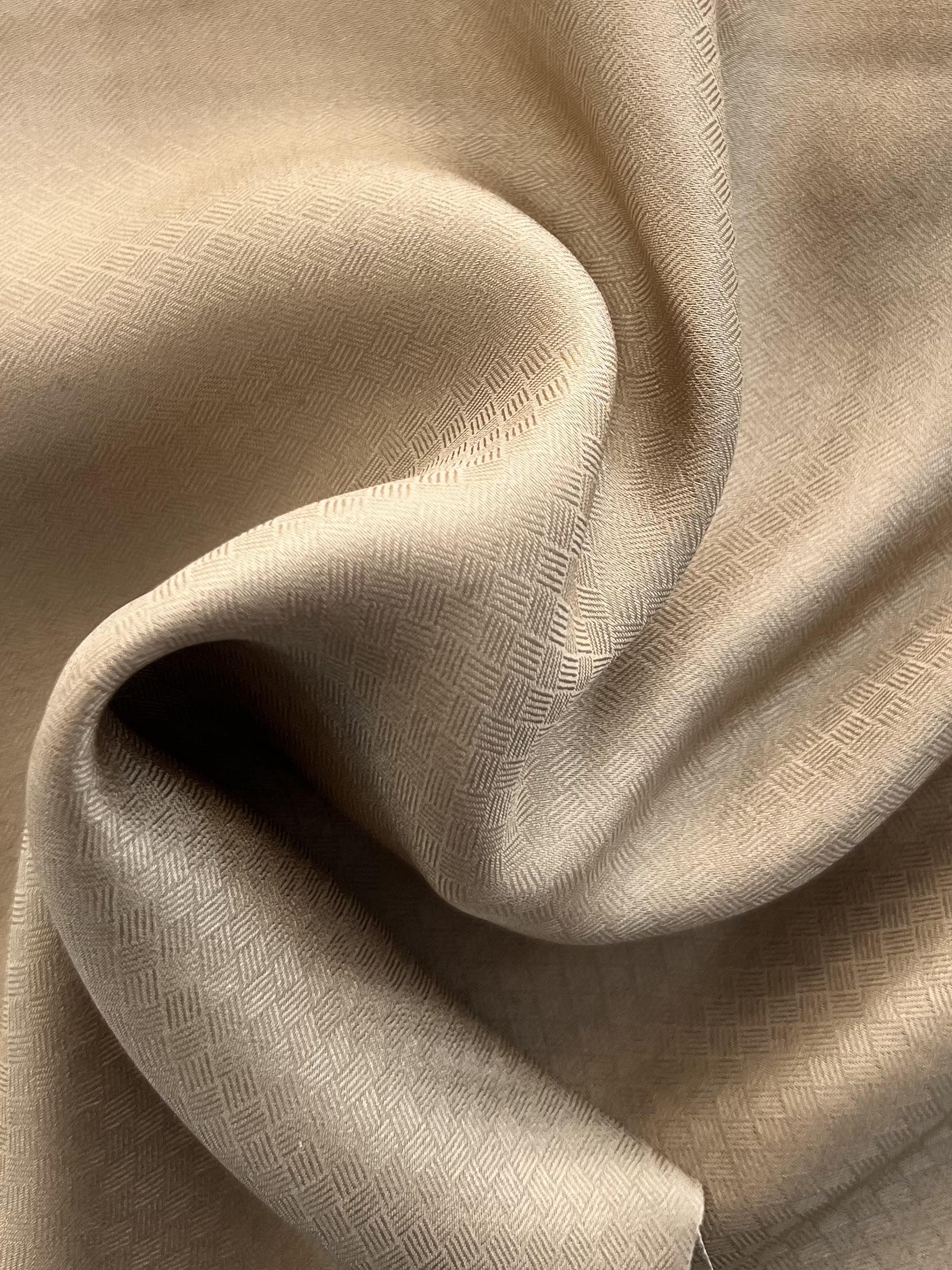 Made in Italy Pure Silk Rittan Design Jacquard in Coffee Cream