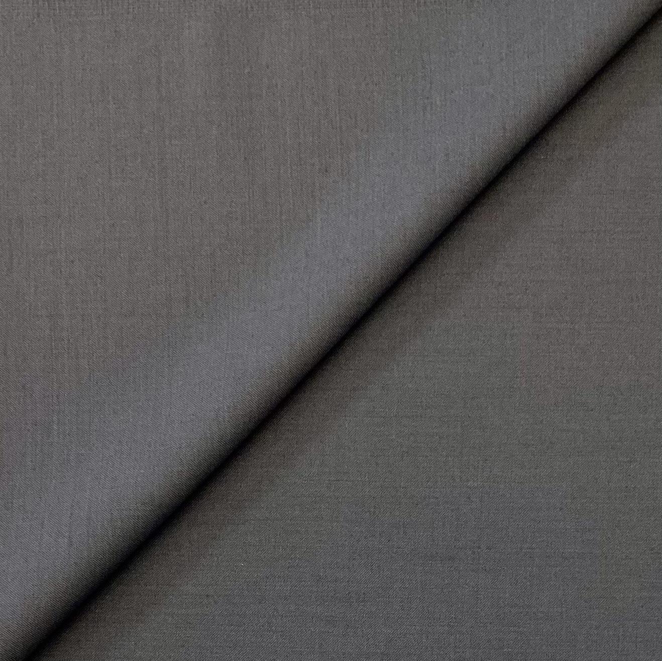 77% Virgin Wool 19% Nylon 4% Lycra Suiting