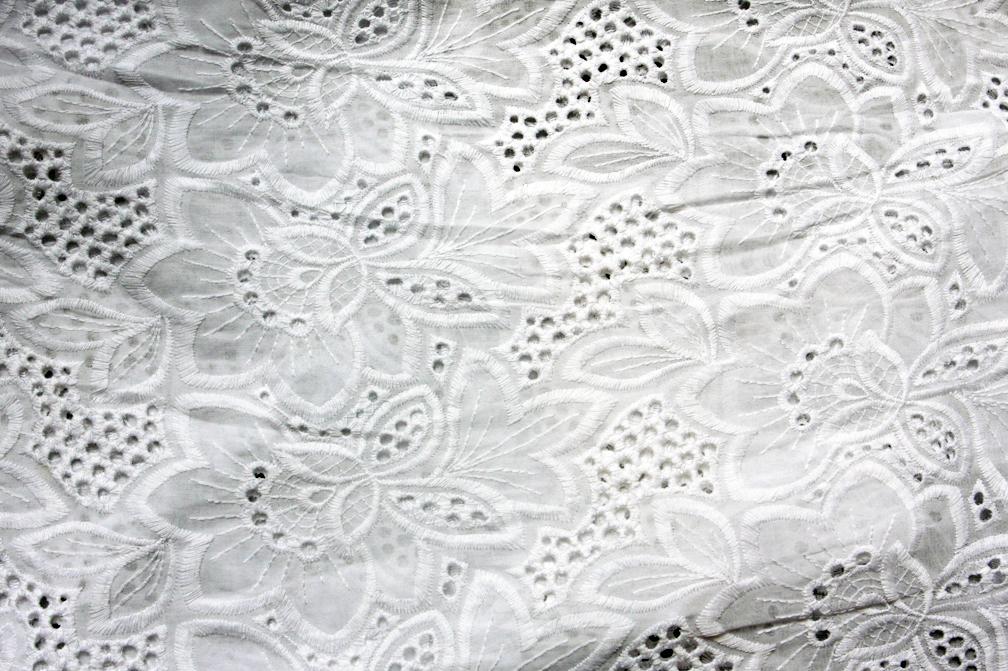 Cotton Eyelet in White2