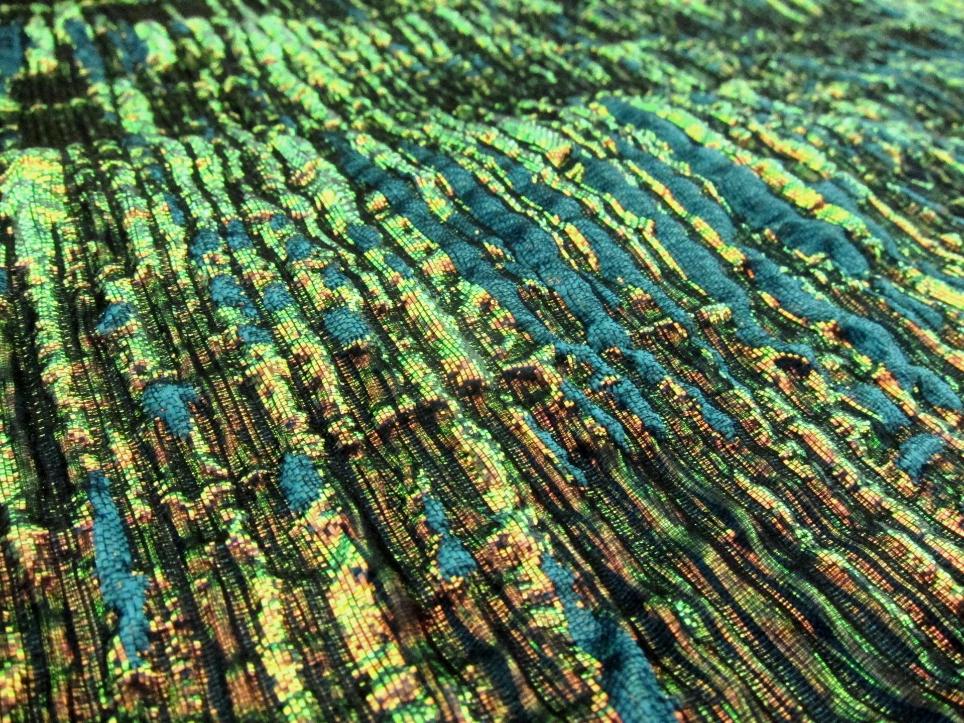 Novelty Metallic Plissé2