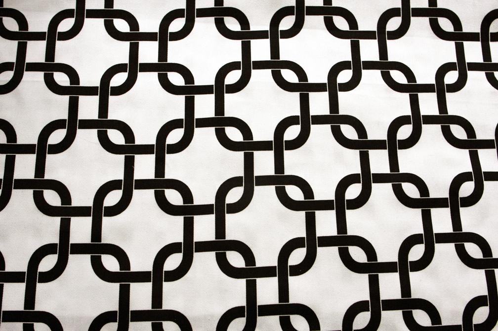 Cotton Canvas Geometric Knot Print0