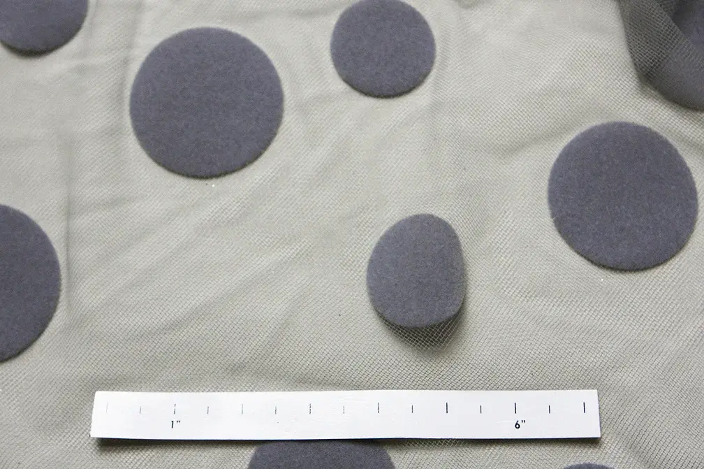 Flocked Dots on Illusion1