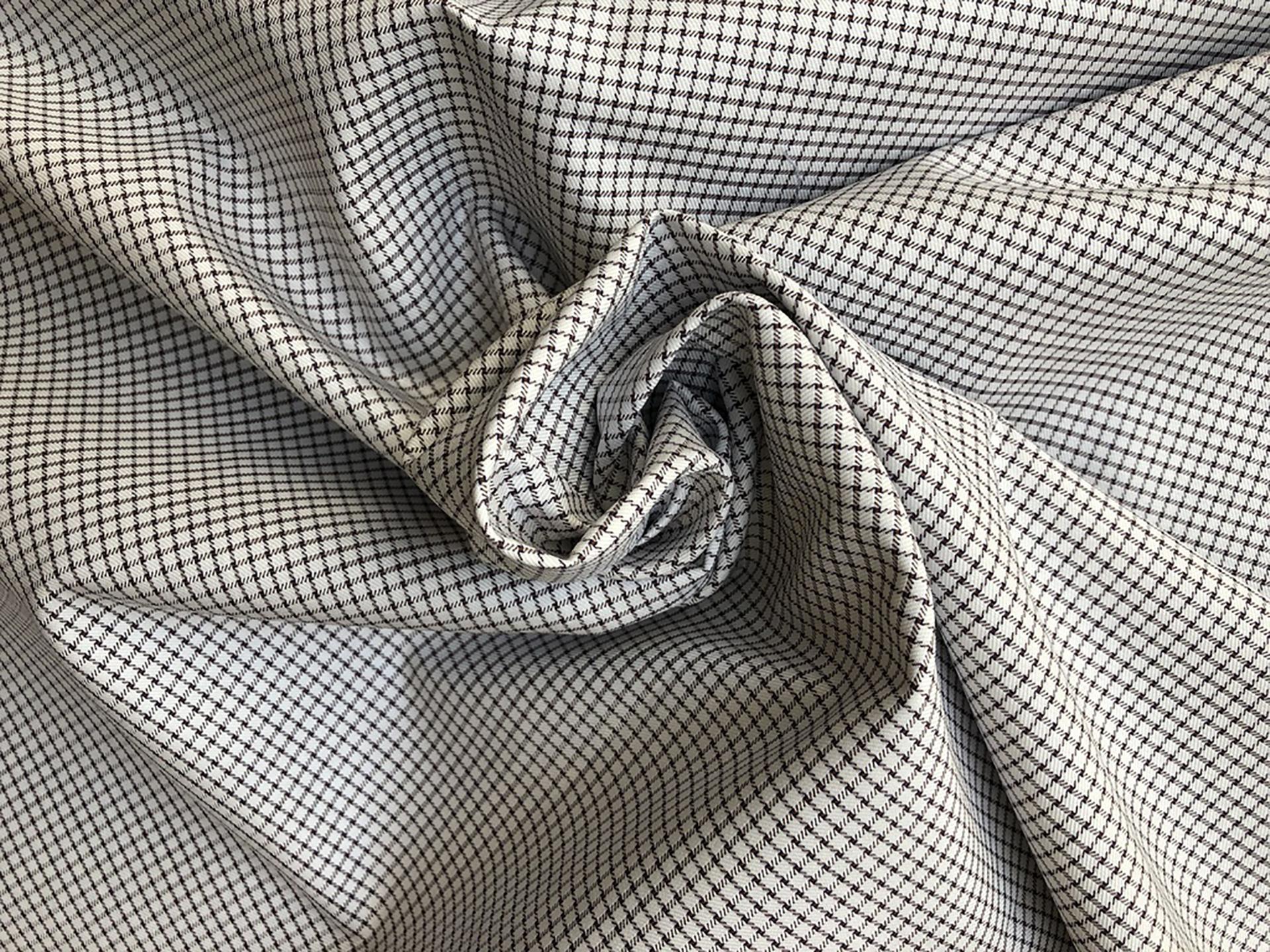 Italian Cotton Graph Check Shirting in Puce