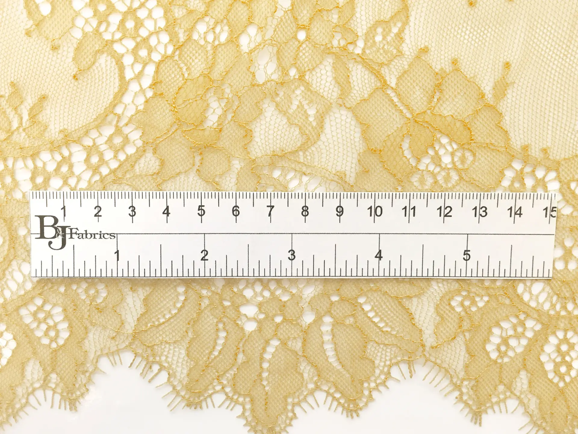 Chantilly Lace in Sand