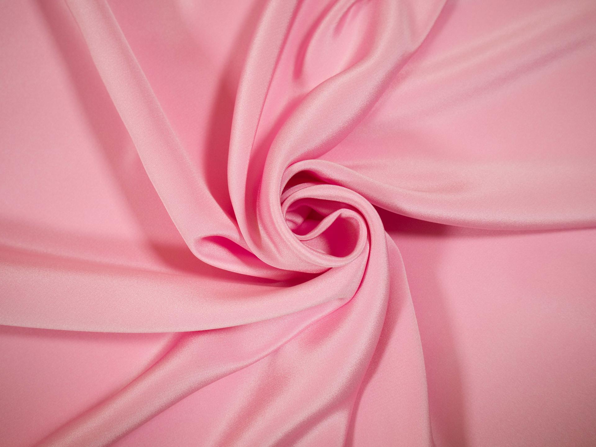 silk 4 ply crepe in pink - draped