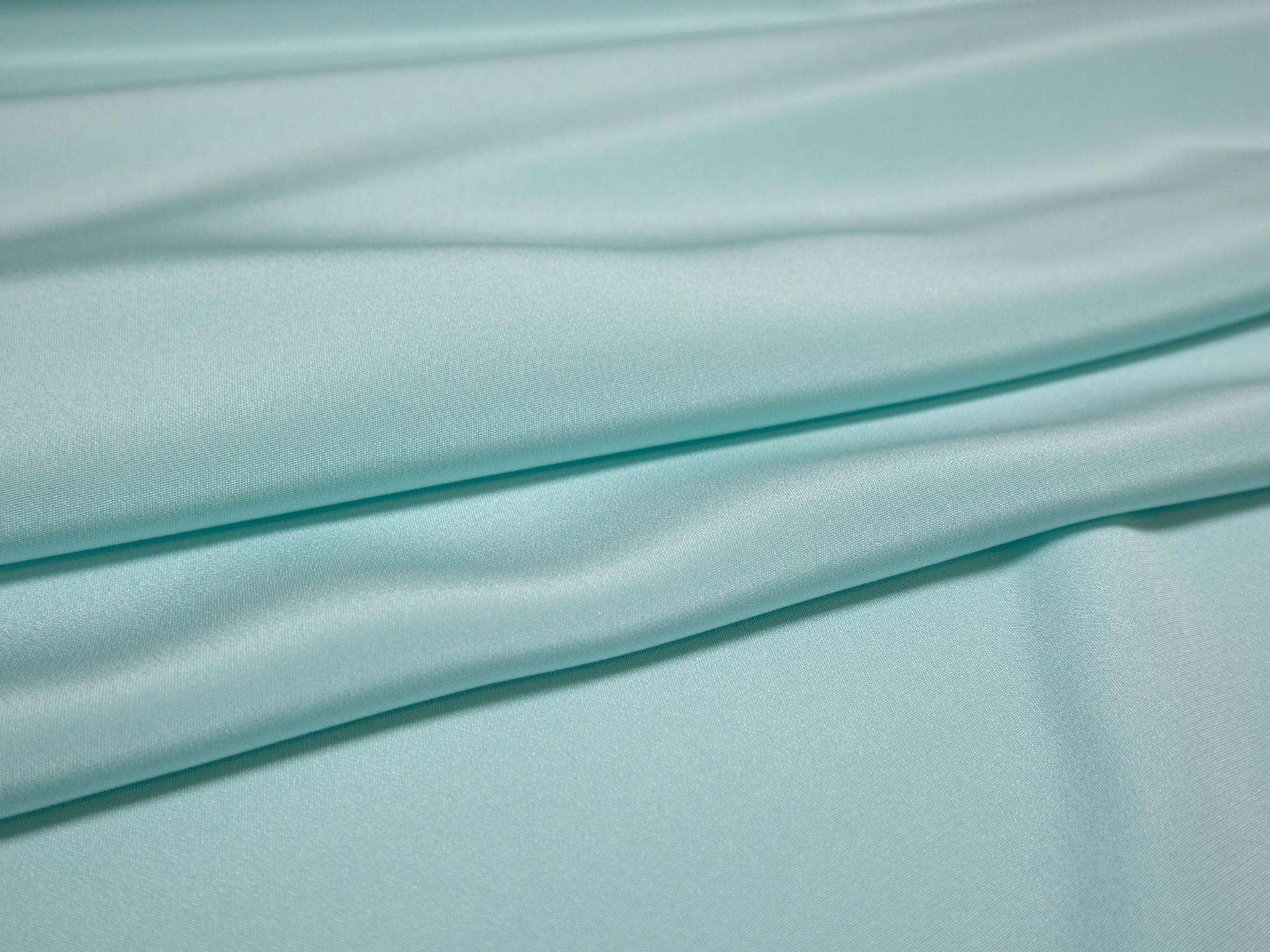 4-ply silk crepe in sky flat