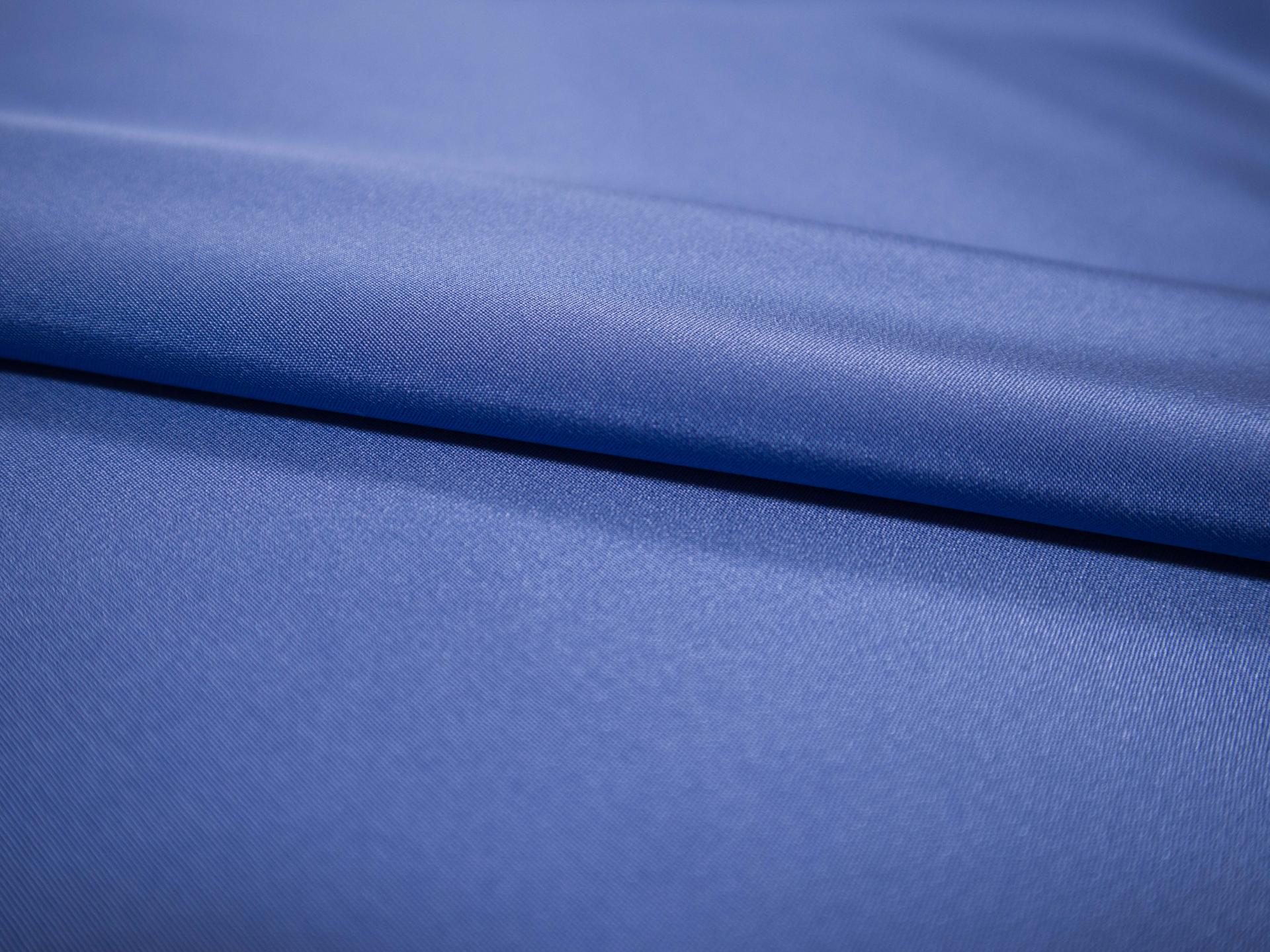 silk 4 ply crepe in Astral- flat