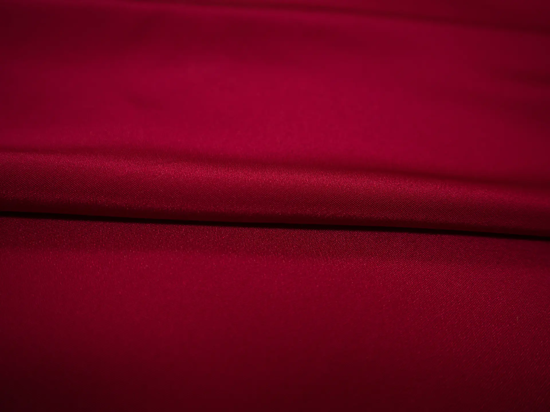 silk 4 ply crepe in Ruby- flat