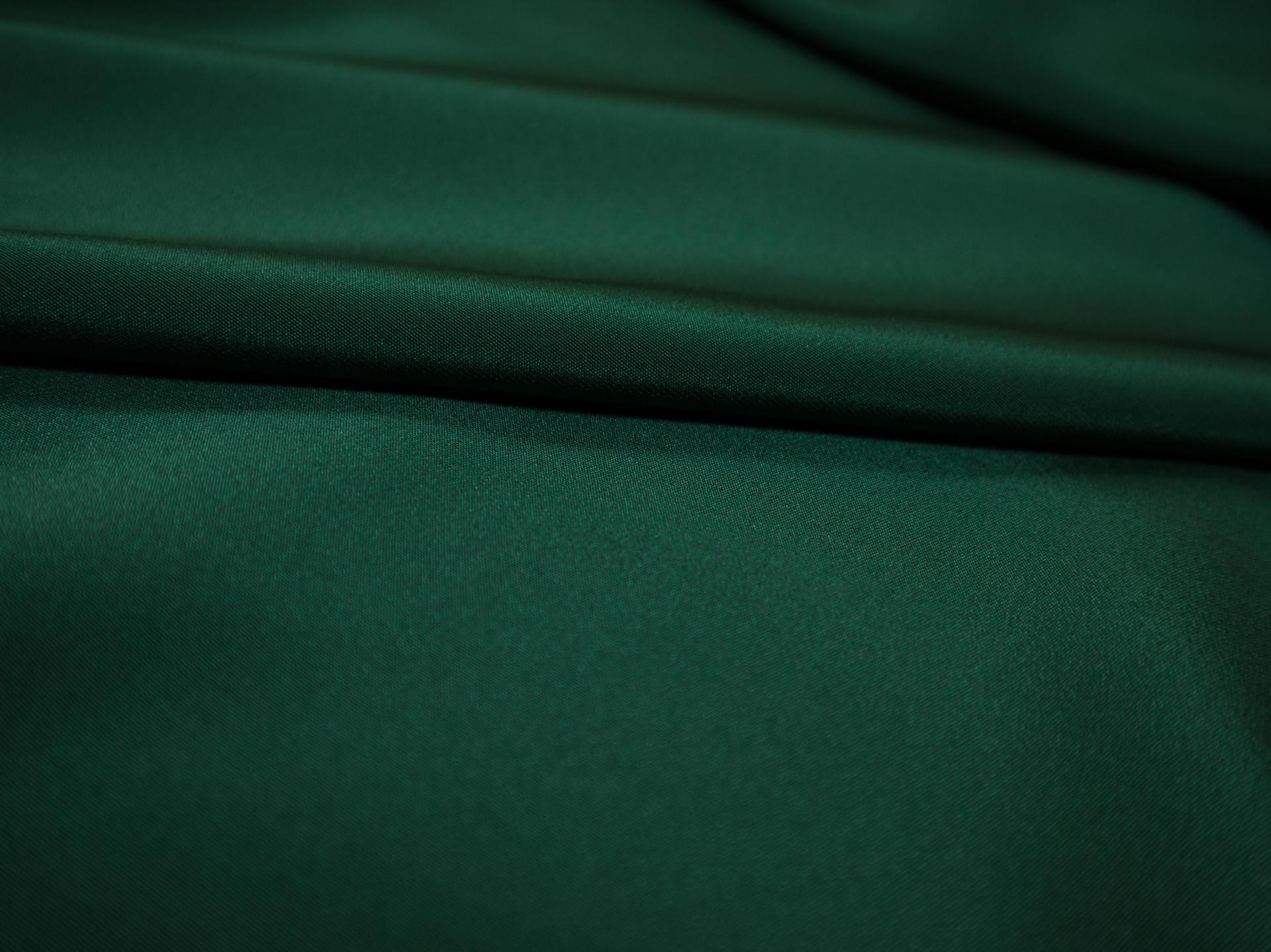 silk 4 ply crepe in Pine- Flat