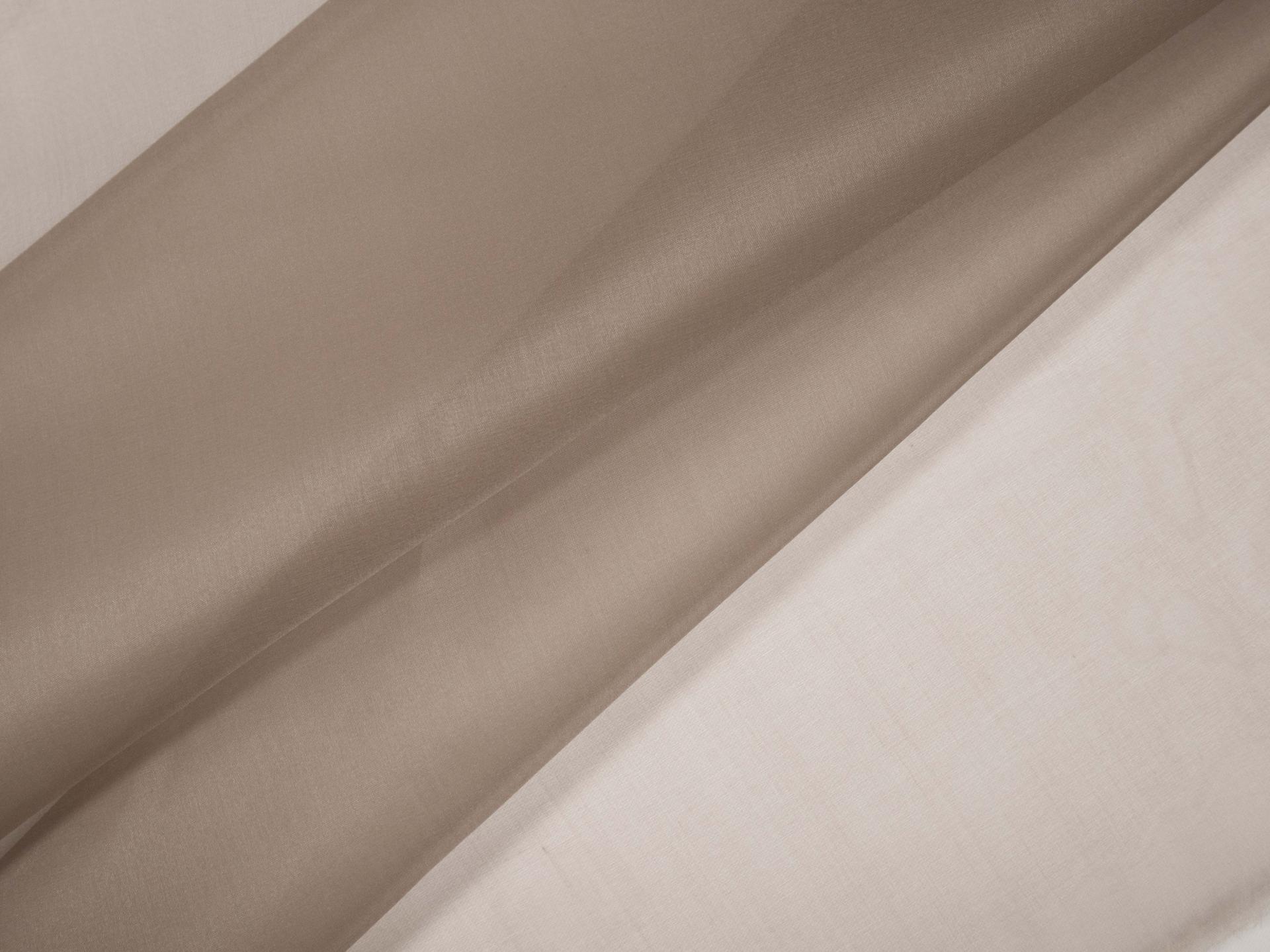 Solid organza in mushroom folded