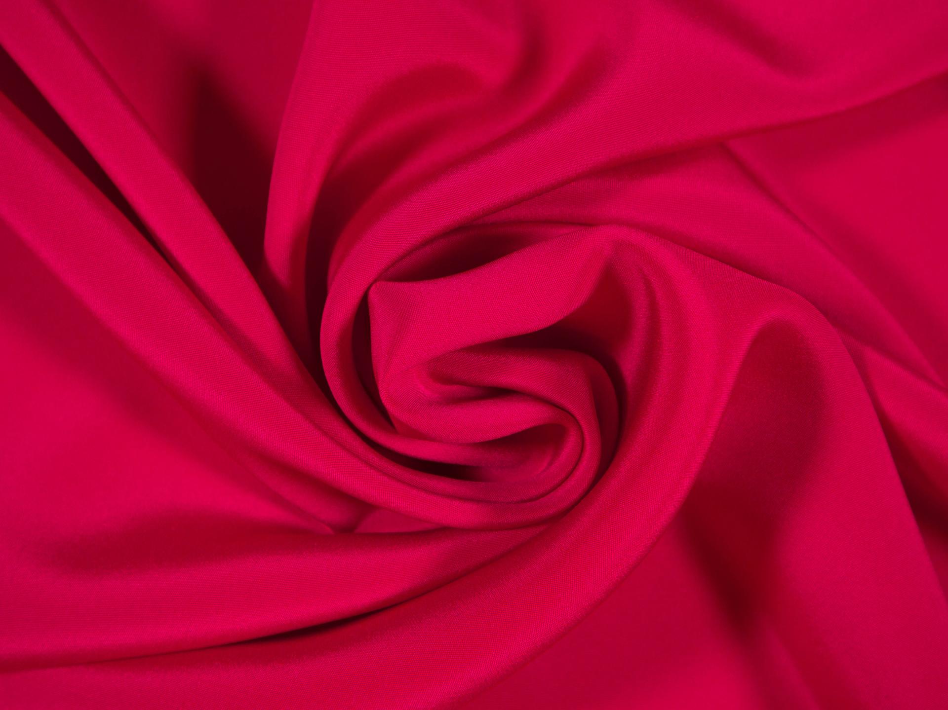 4 ply silk crepe in red draped