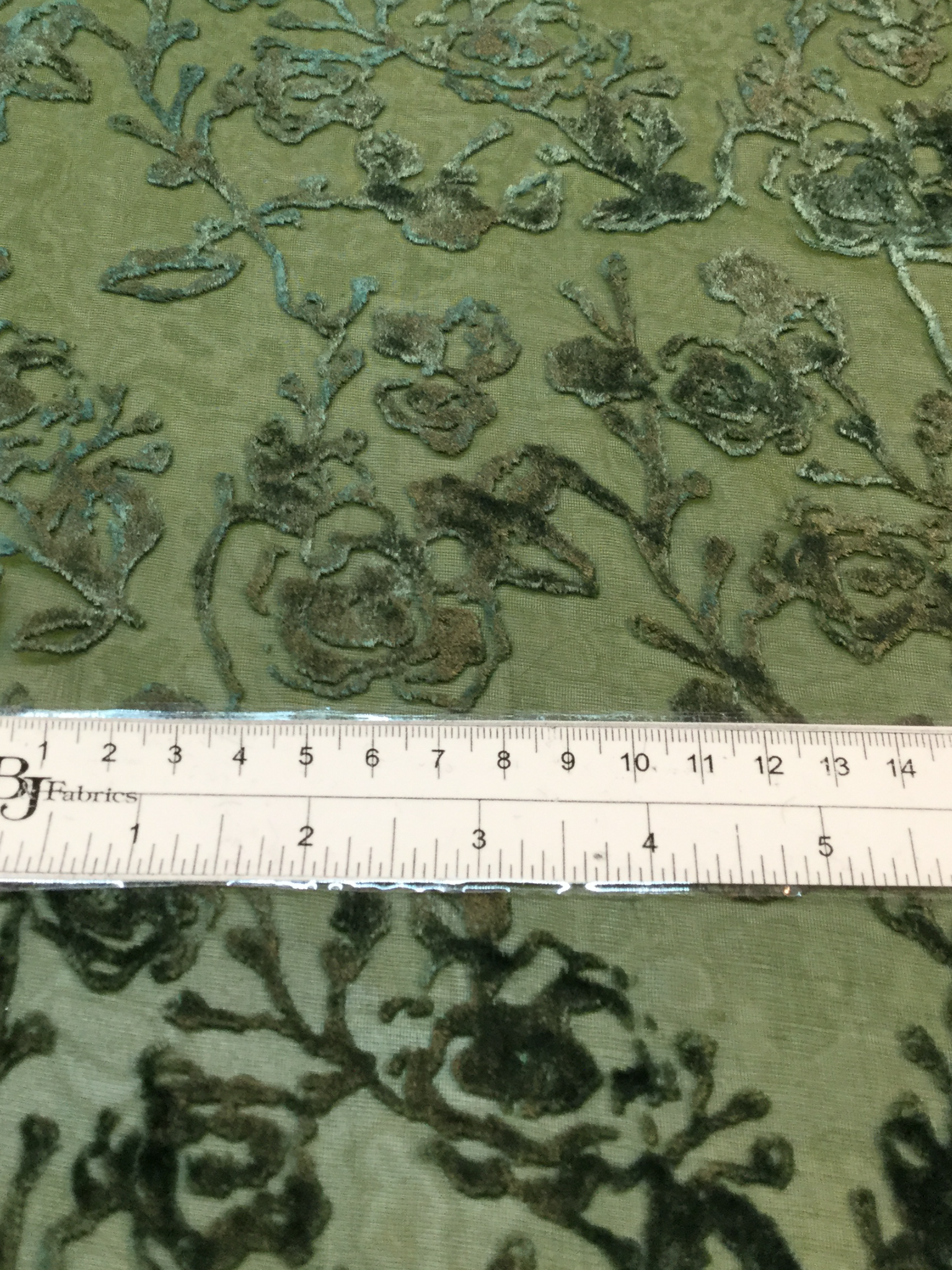 Silk/Rayon Floral Burn-out Velvet in Green