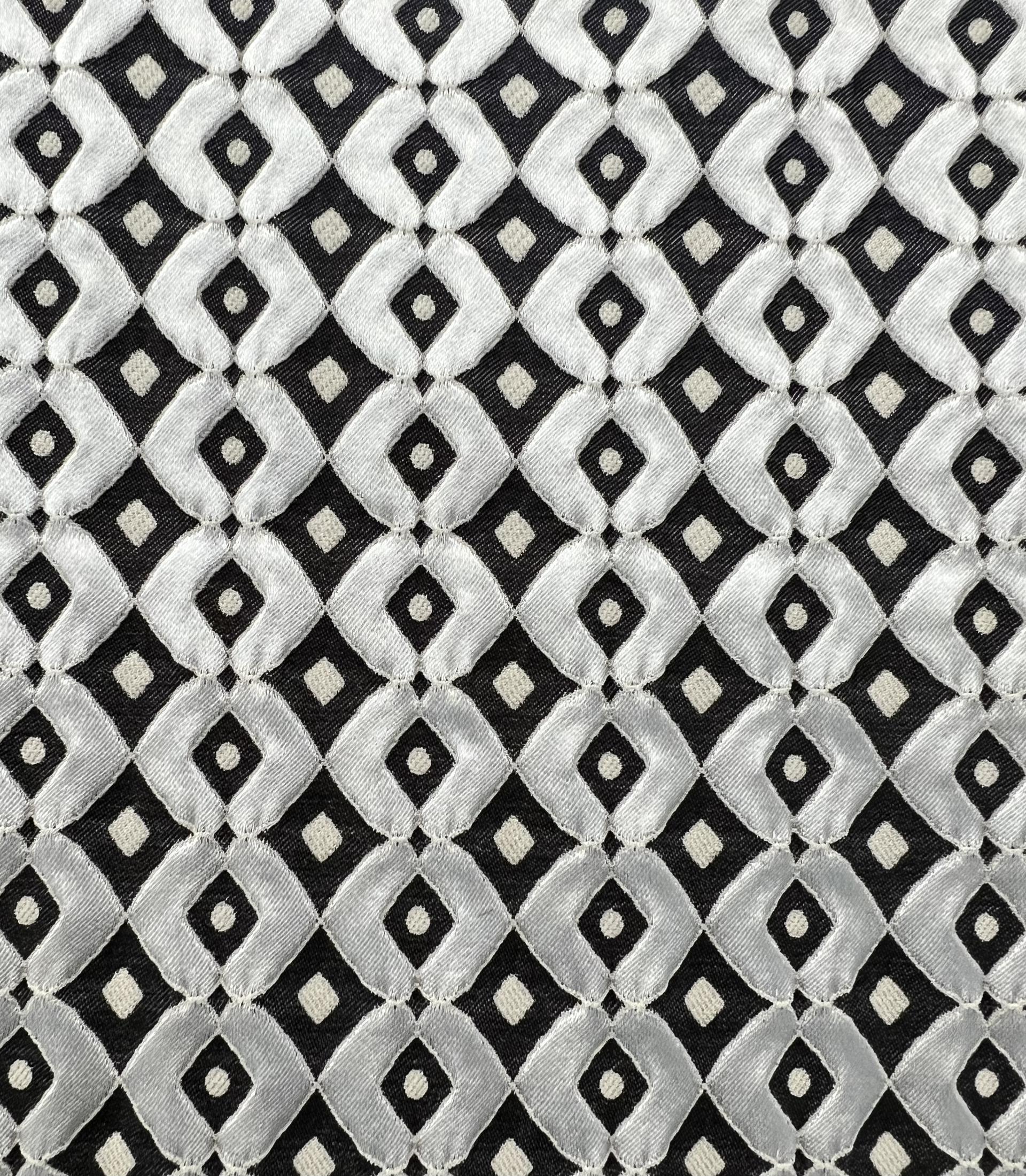 Wrap Stretch Geometric Brocade