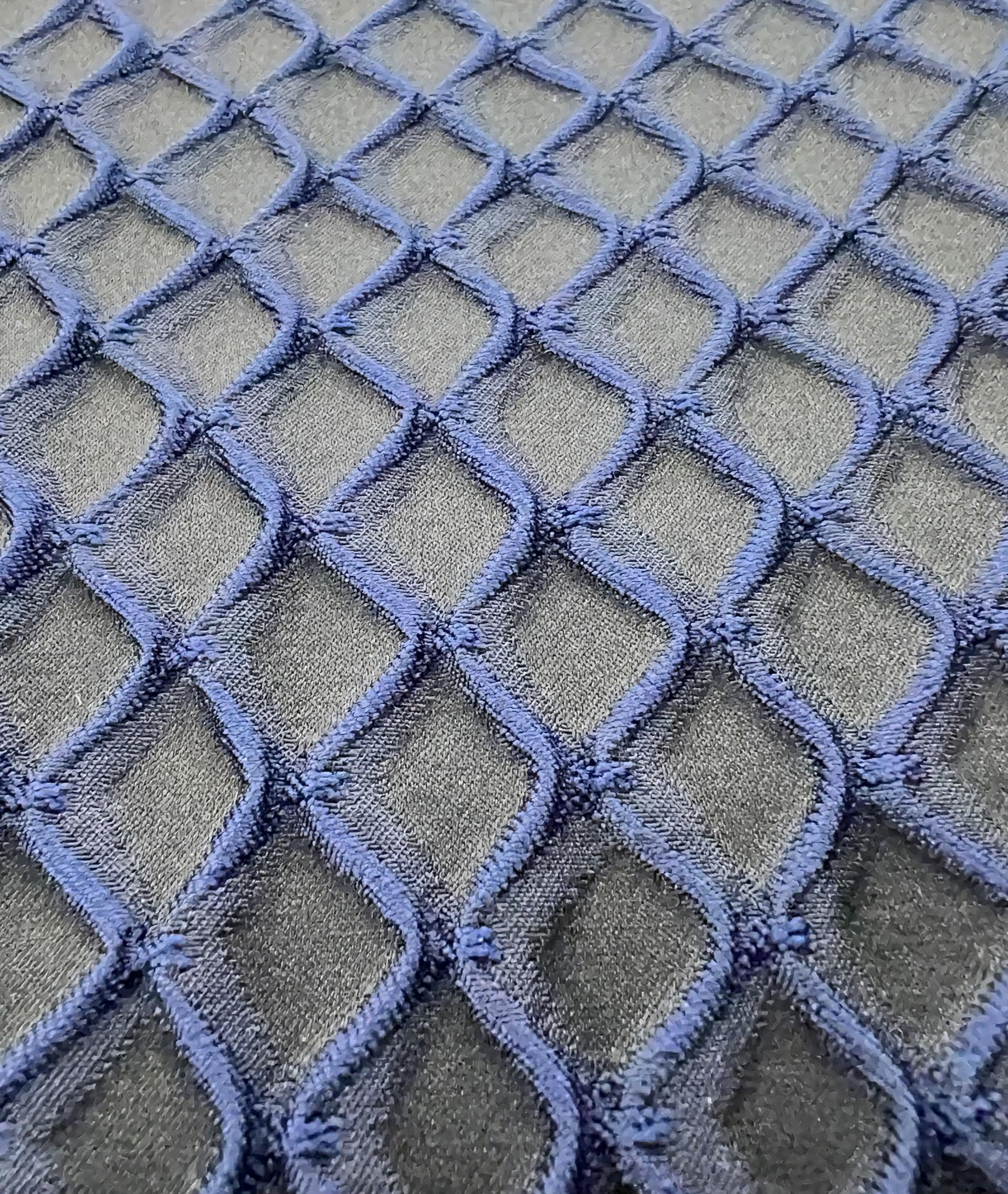 Birdseye Cloqué in Navy