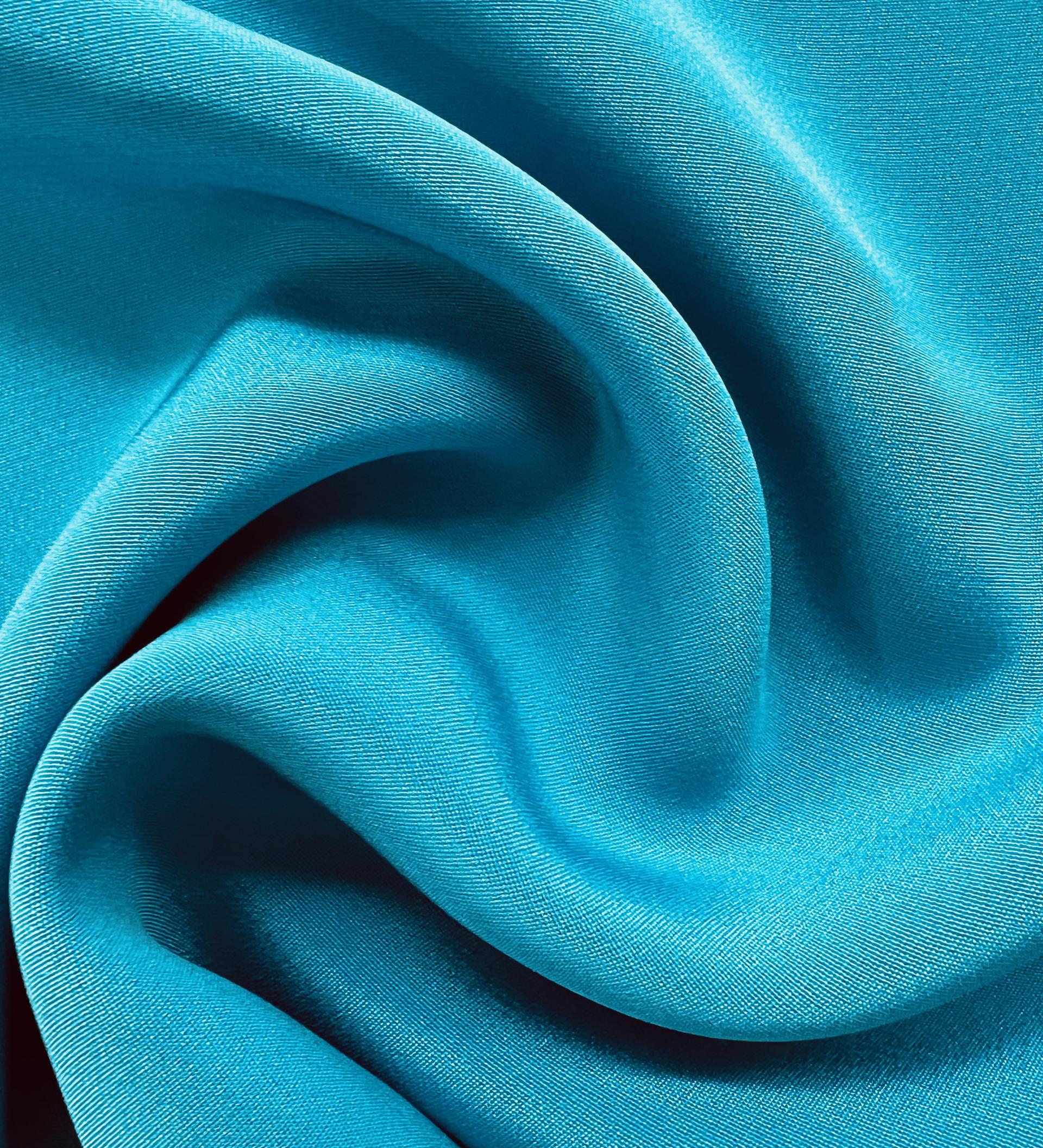 4 Ply Silk Crepe in Caribbean Blue 