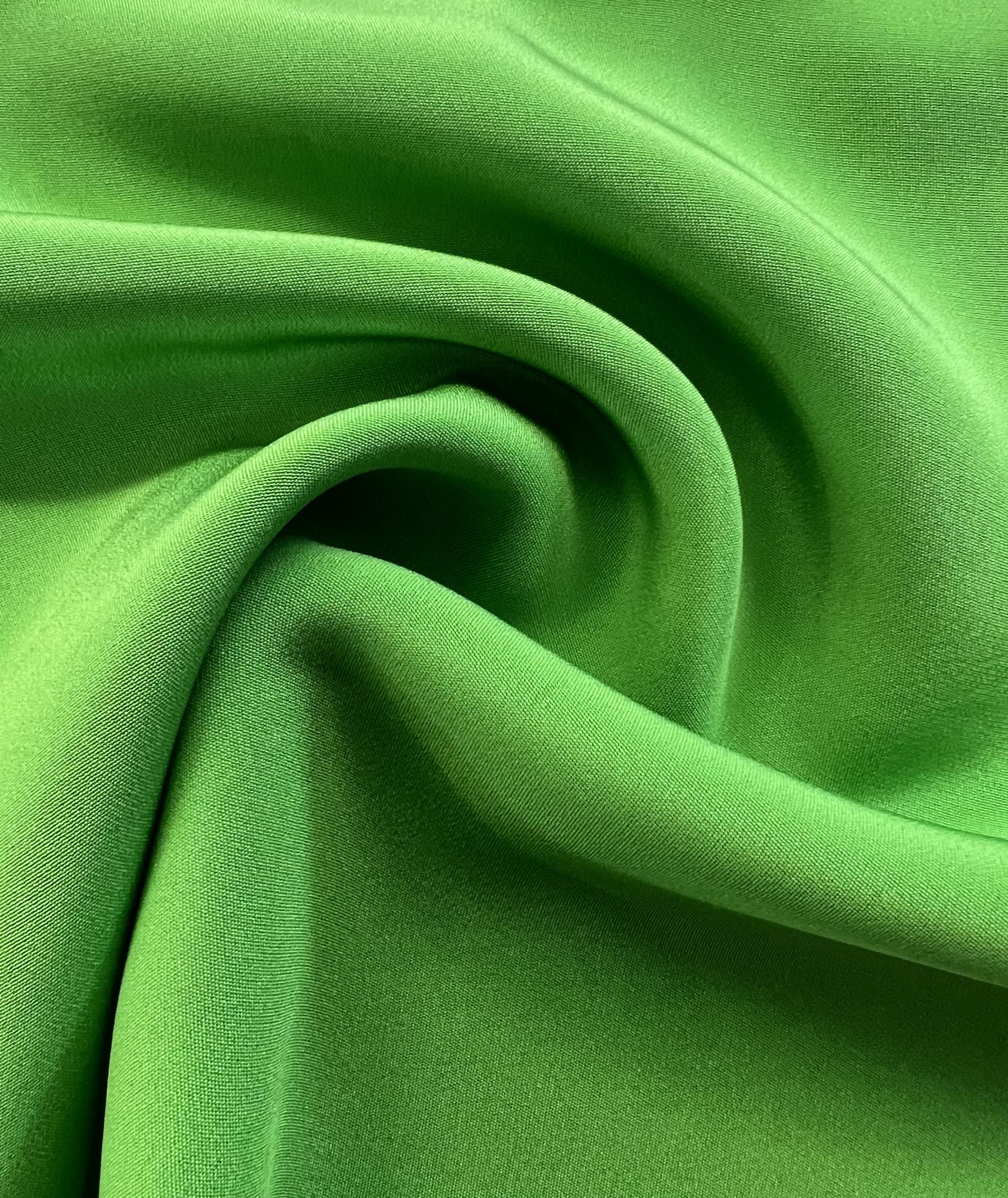 100% 4 Ply Silk Crepe in Bright Apple